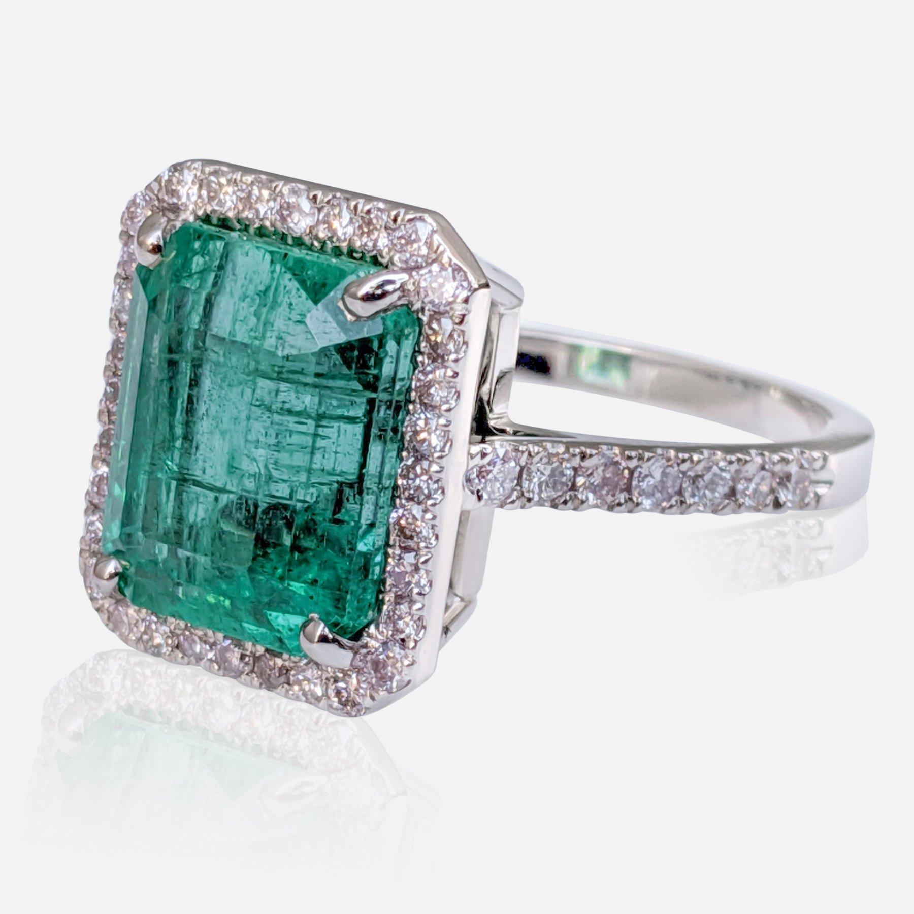 Emerald Cut NO RESERVE!  6.48 Carat Emerald & 0.62Ct Pink Diamonds - 18K White Gold Ring For Sale