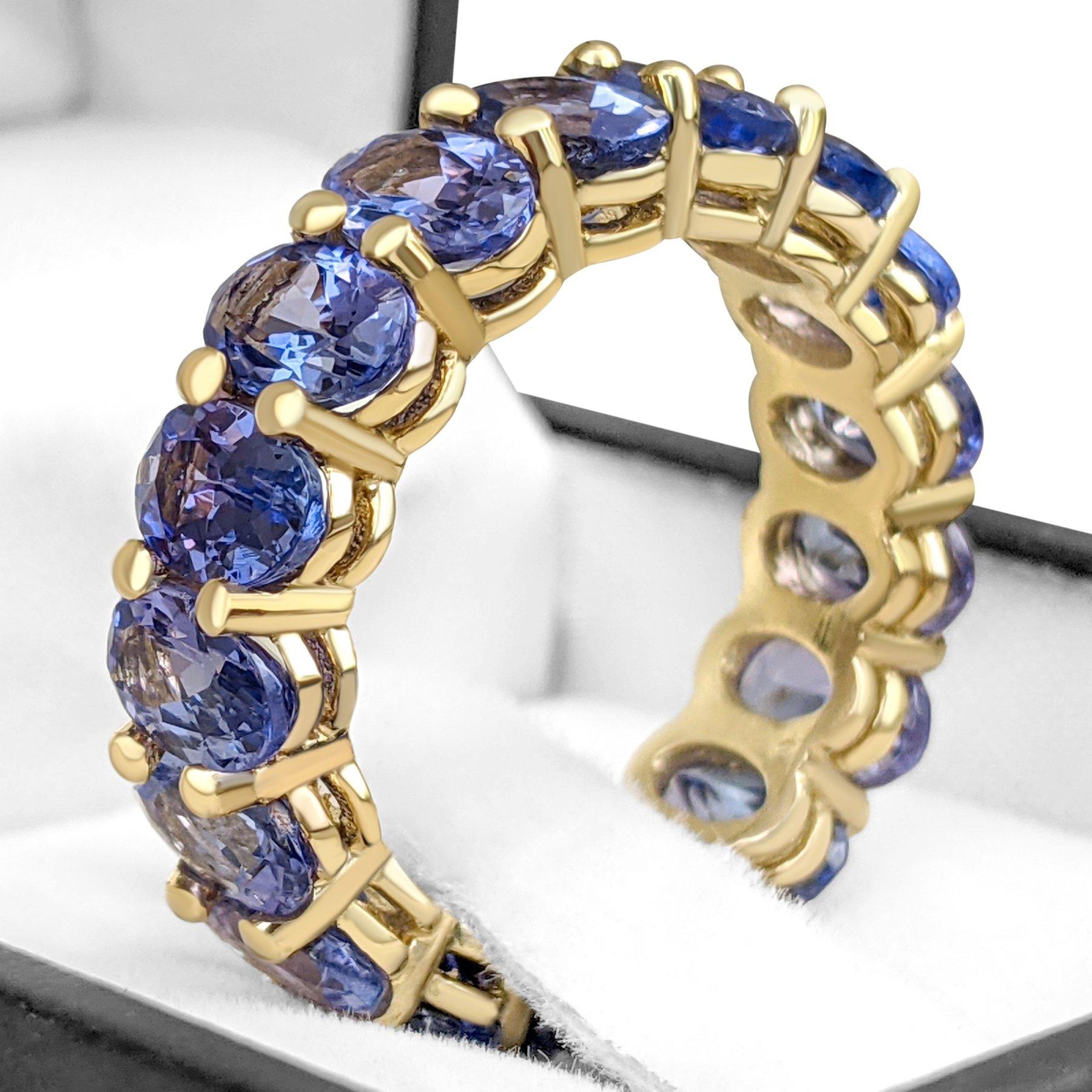 NO RESERVE! 7.31 Carat Tanzanite Eternity Band - 14 kt. Yellow Gold - Ring For Sale 1