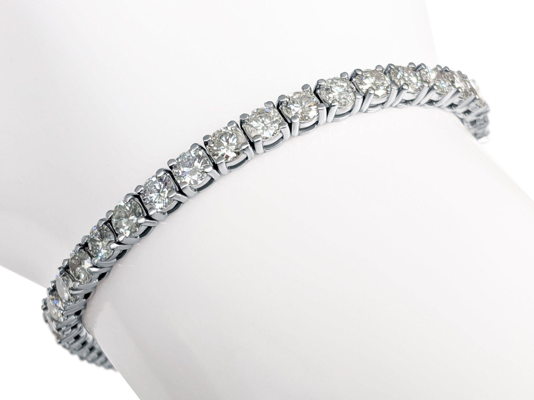 Art Deco NO RESERVE!  -  7.72Ct F-H Diamond Tennis 14K White Gold Bracelet For Sale