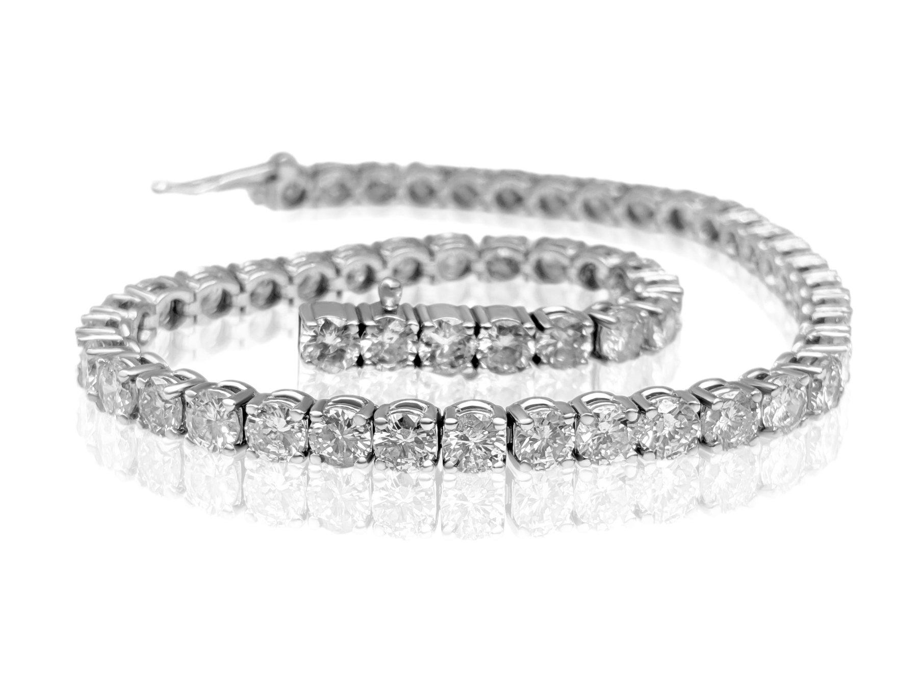 Art Deco NO RESERVE!  -  7.91Ct Diamond Tennis 14K White Gold Bracelet For Sale