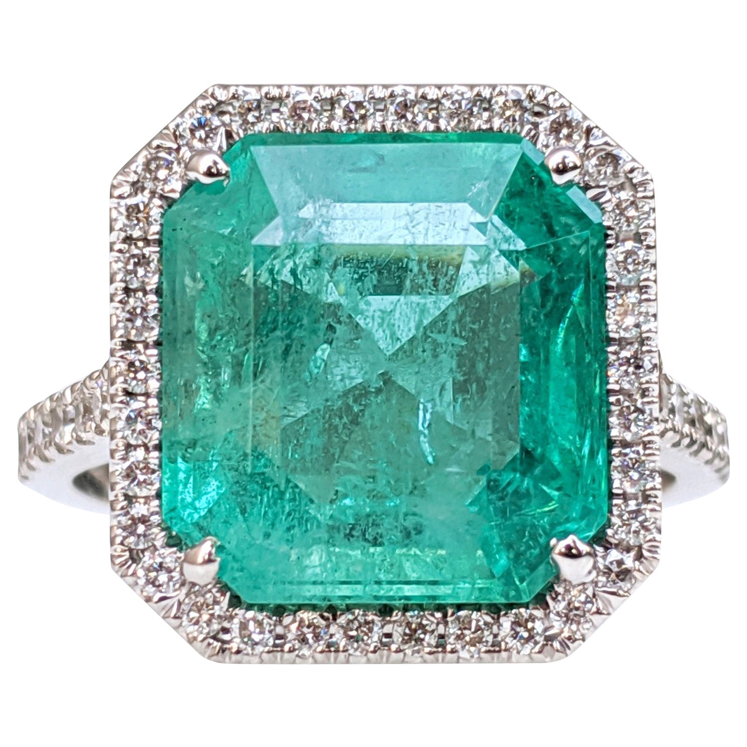 NO RESERVE 8,15Ct Smaragd & 0,65Ct D-F Diamanten - 18 kt. Weißgold-Ring