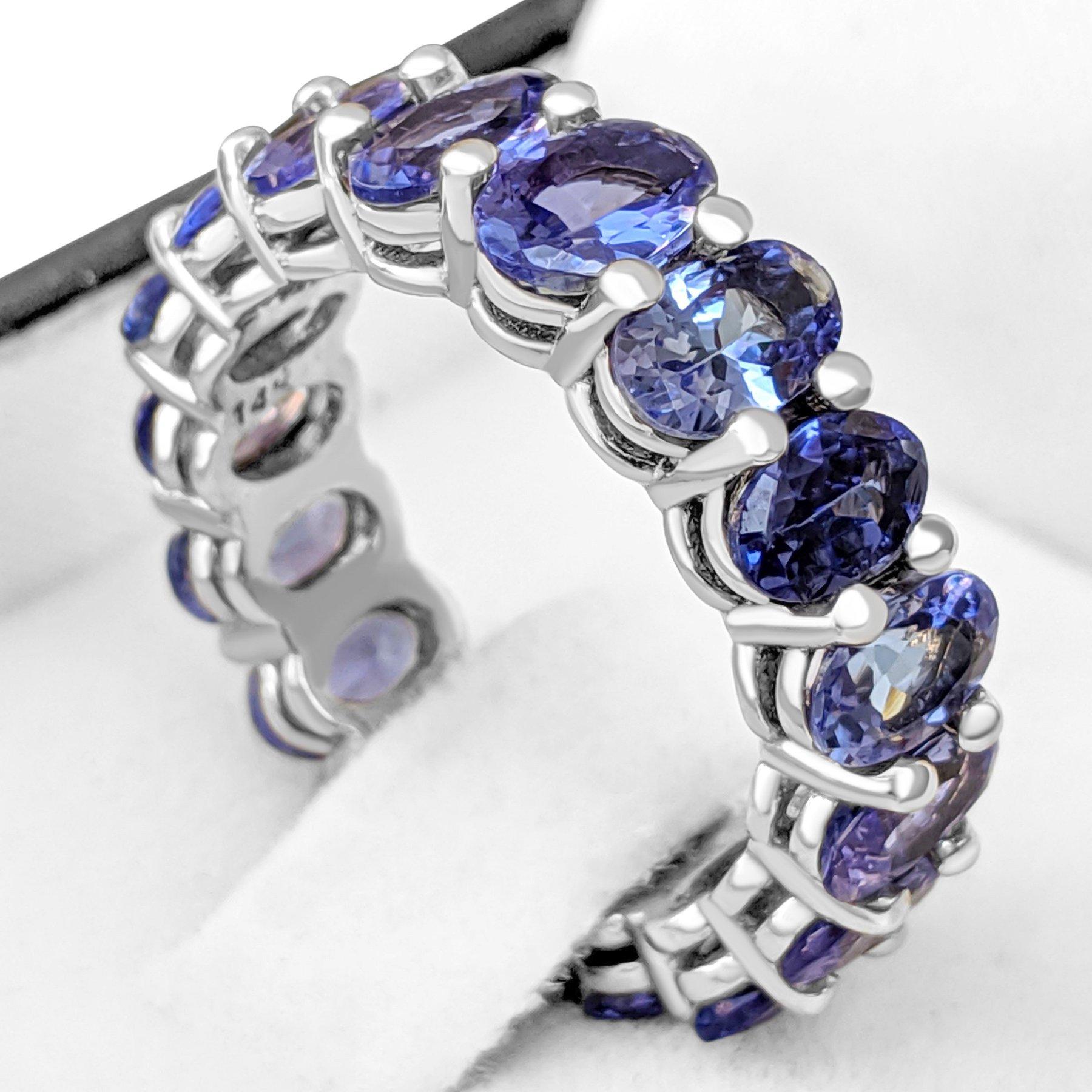 Oval Cut $1 NO RESERVE! 8.22 Carat Tanzanite Eternity Band - 14 kt. White Gold - Ring