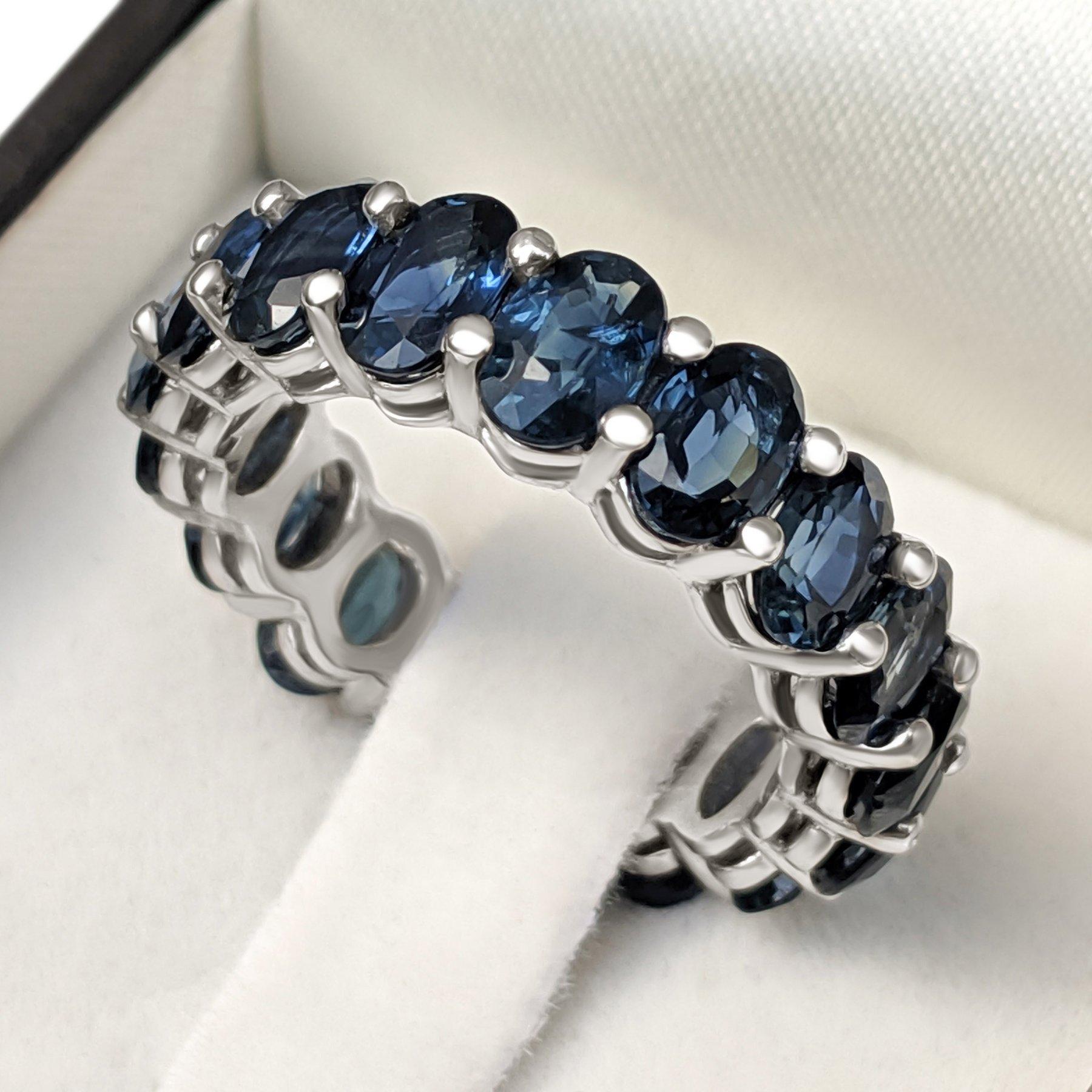This ring is definitely a show stopper and will draw attention wherever you go! A great gift for yourself or your loved one - a heirloom piece to treasure forever!

Ring size: 55 (EU) / 15 (IT) / 7 ¼ (US)

Center Natural Sapphire:
Weight: 8.49 ct,