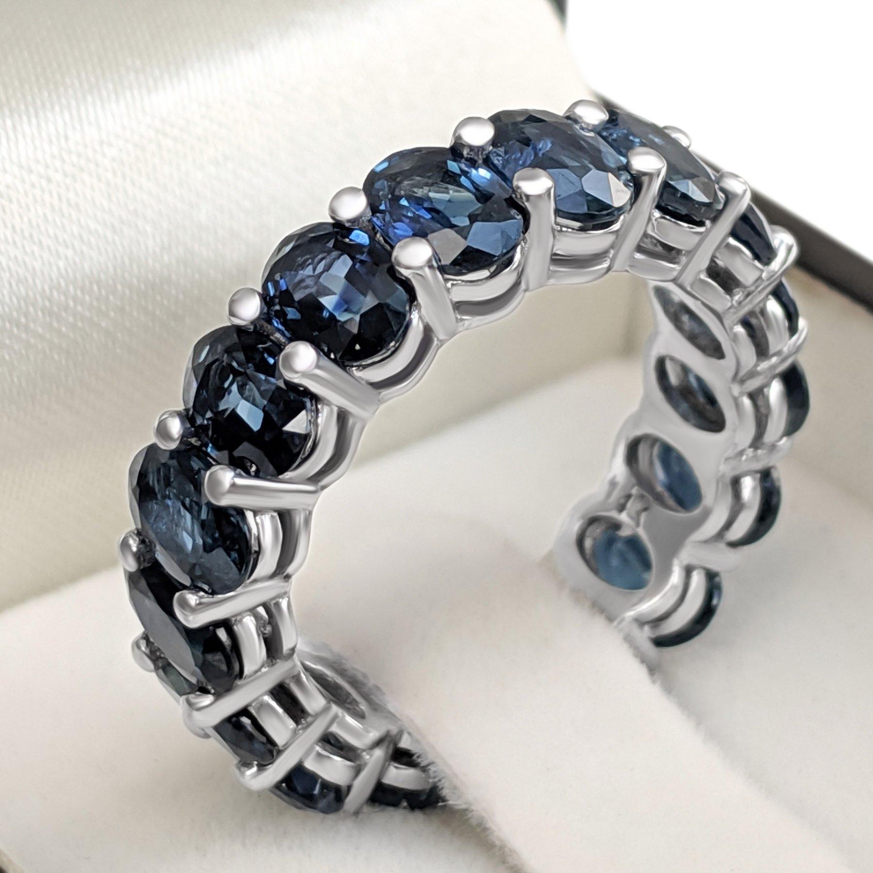 Art Deco NO RESERVE! 8.49 Carat Sapphire Eternity Band - 14K White Gold Ring For Sale