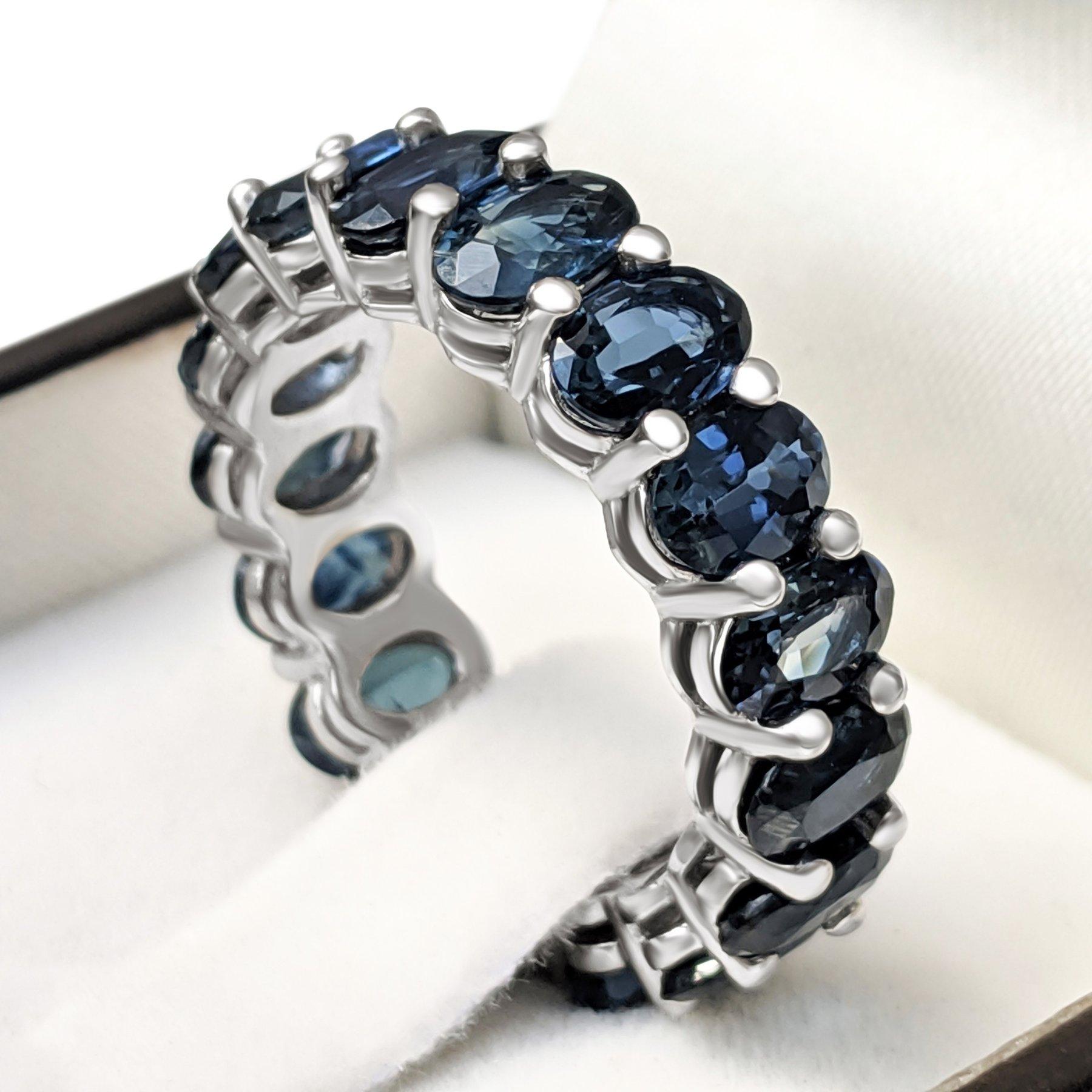NO RESERVE! 8.49 Carat Sapphire Eternity Band - 14K White Gold Ring In New Condition For Sale In Ramat Gan, IL