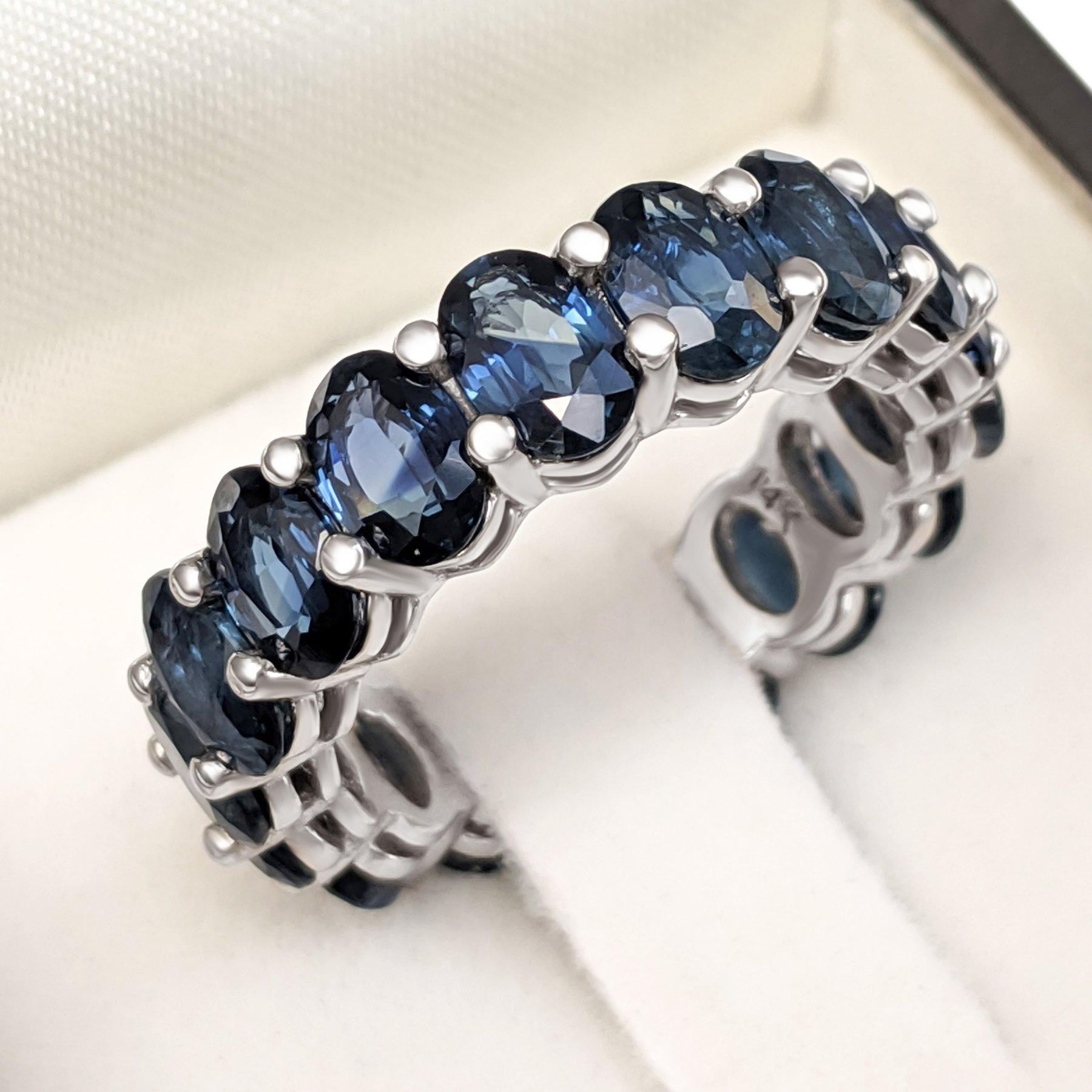 Women's NO RESERVE! 8.49 Carat Sapphire Eternity Band - 14K White Gold Ring For Sale