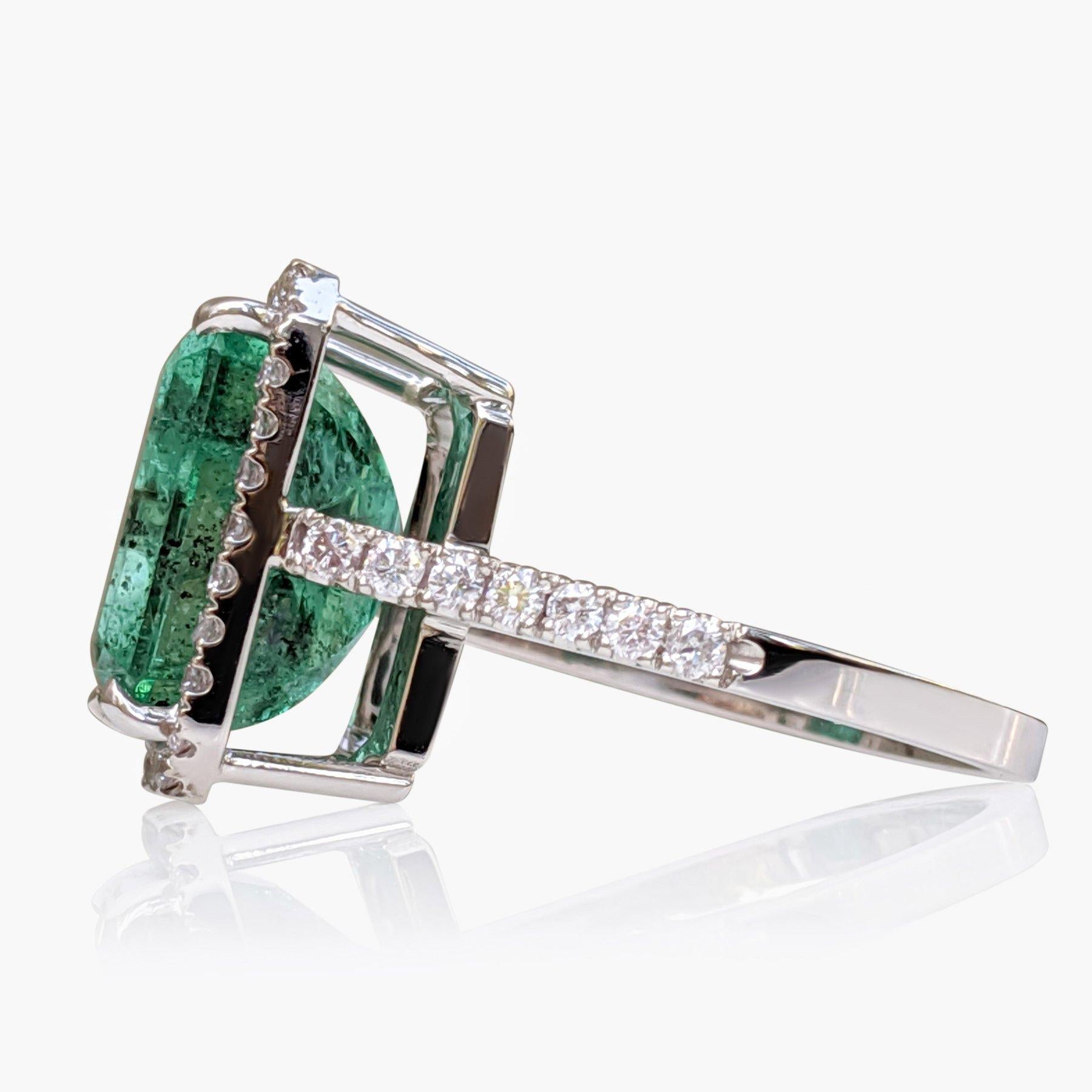 Art Deco NO RESERVE!  8.58Ct Emerald & 0.51Ct Fancy Pink Diamonds 18 kt. White gold Ring 