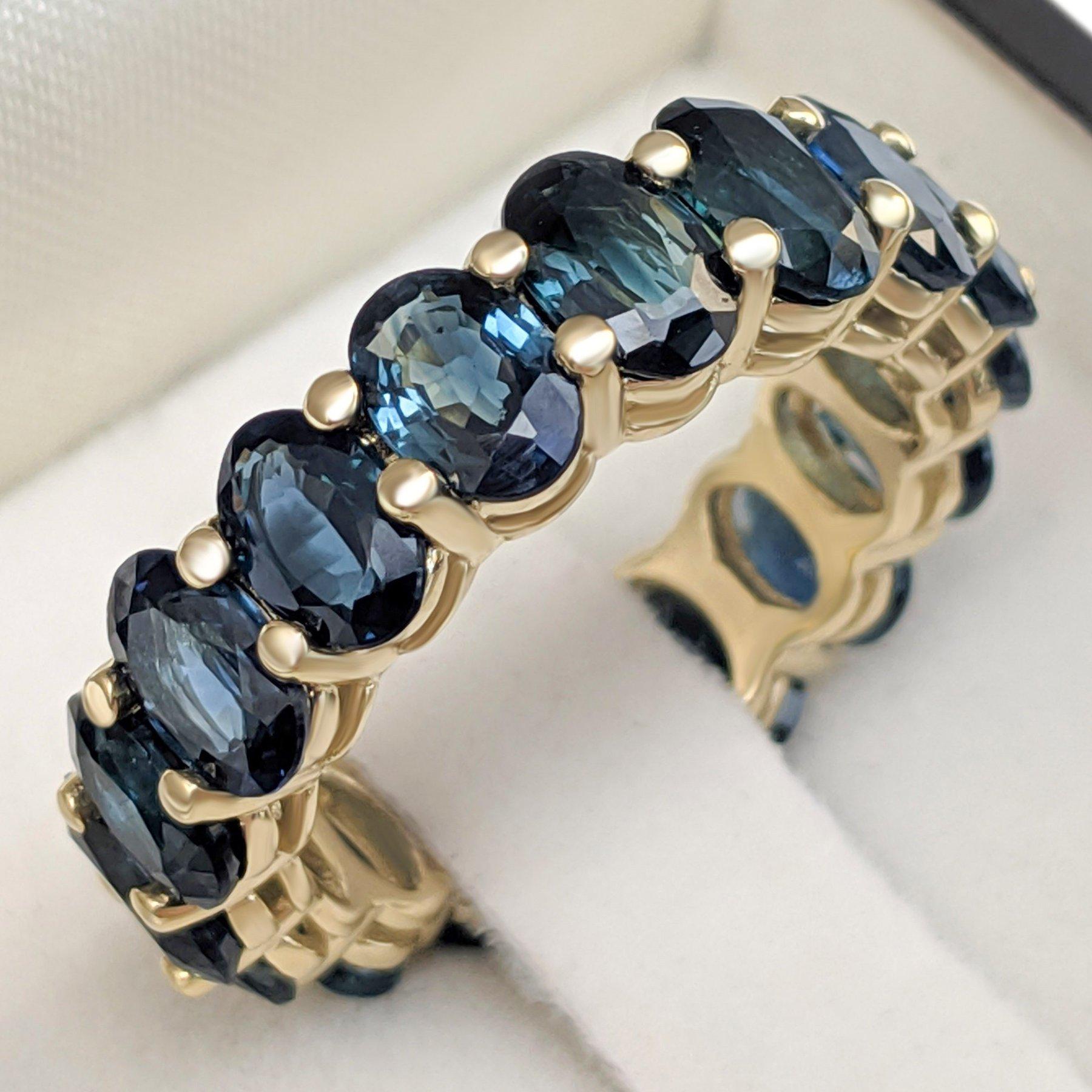 Art Deco NO RESERVE! 9.91 Carat Sapphire Eternity Band - 14 kt. Yellow Gold - Ring