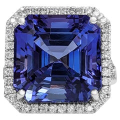 NO RESERVE AAA 16.40 Carat Tanzanite & 0.75 Carat Diamonds, 18K White Gold Ring