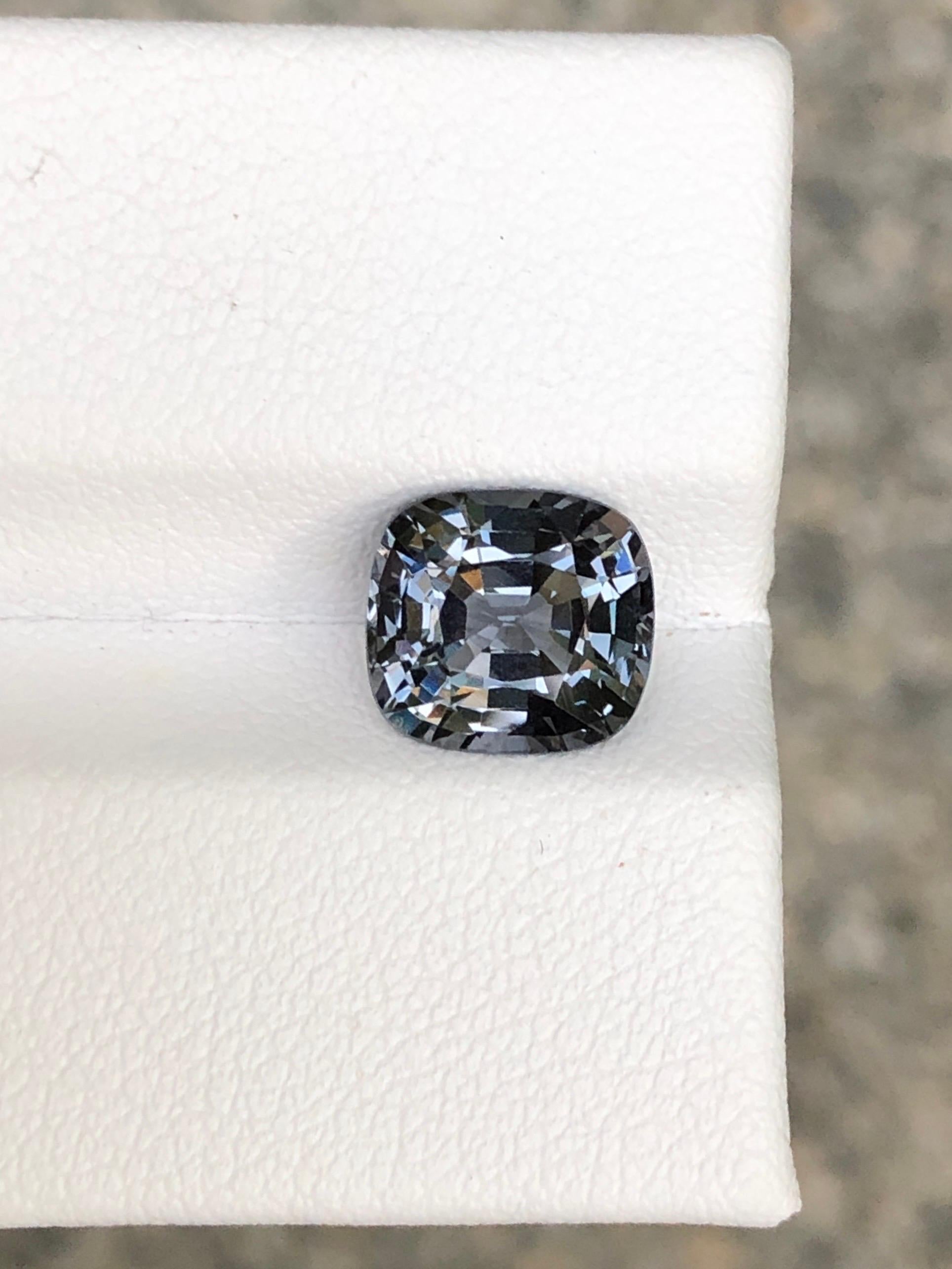 No Reserve Beautiful Natural Open Dark Grey Spinel 2.5 ct  In New Condition In Bangkok, TH