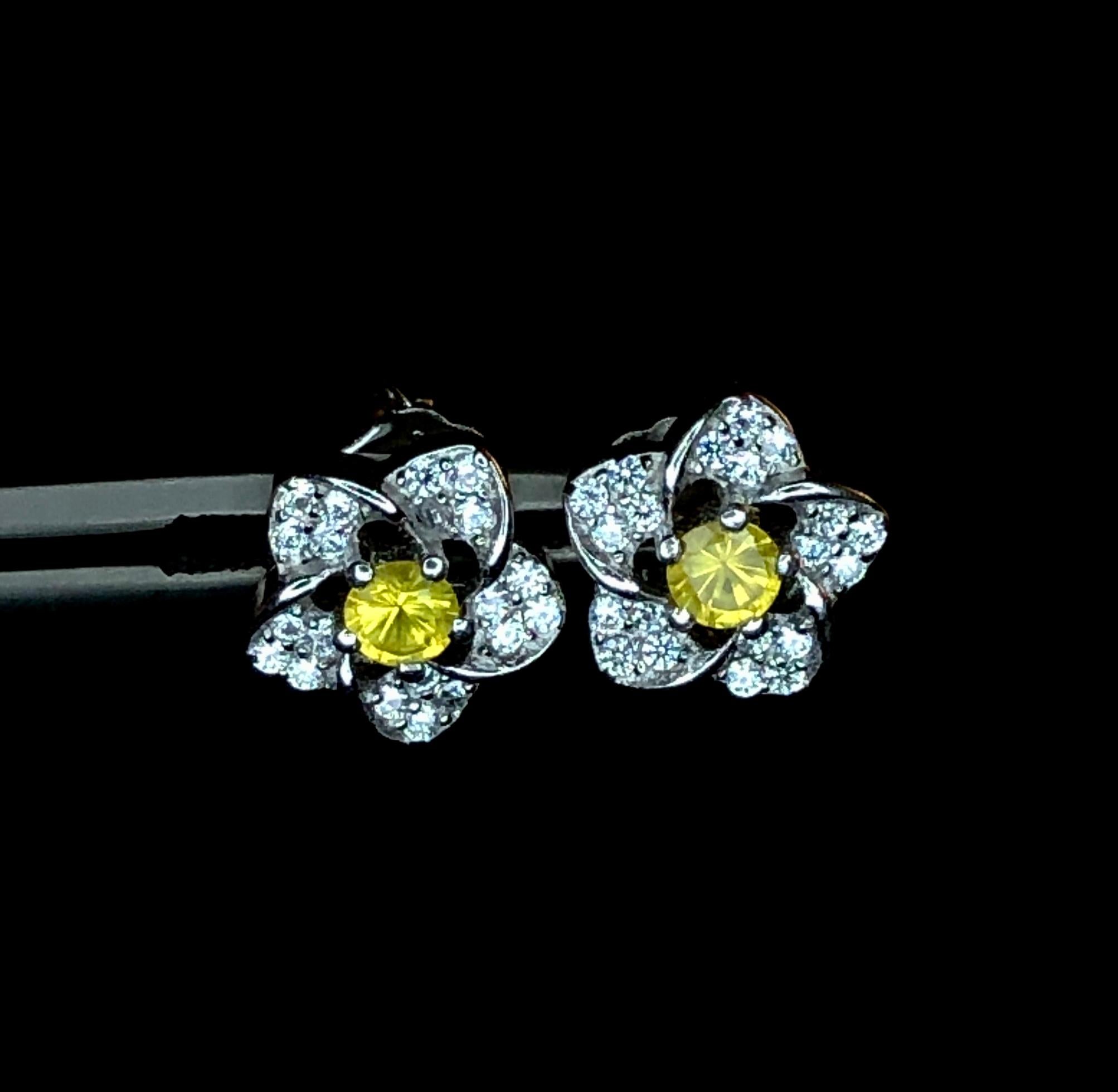 No Reserve Beautiful Yellow Sapphire Ceylon Earrings Cubic Zirconia   For Sale 1
