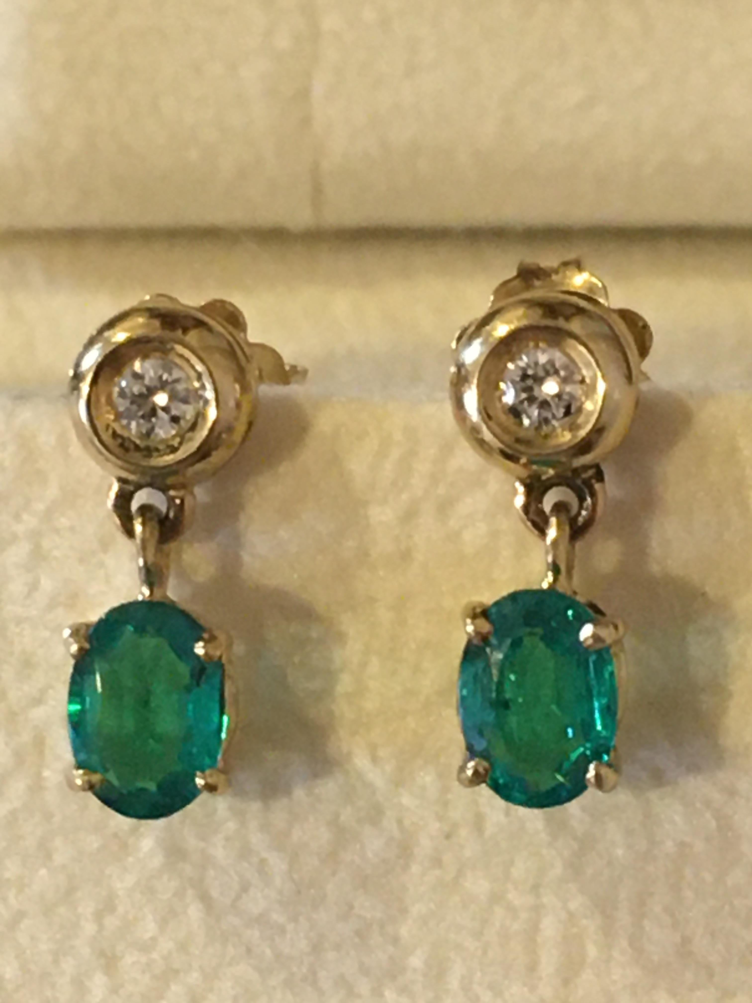Oval Cut Certified 2.15 Carats Colombia Emerald  Diamonds 18k Gold Earrings  For Sale