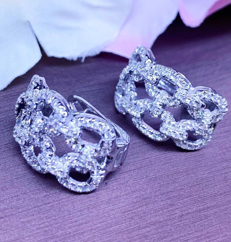 Donna Orecchini in oro 18k con diamanti naturali da 1,77 carati in vendita