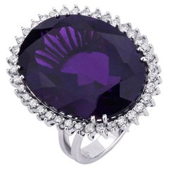 Pas de réserve ! Bague ornée d'une améthyste naturelle non traitée et de diamants, vers 29,93
