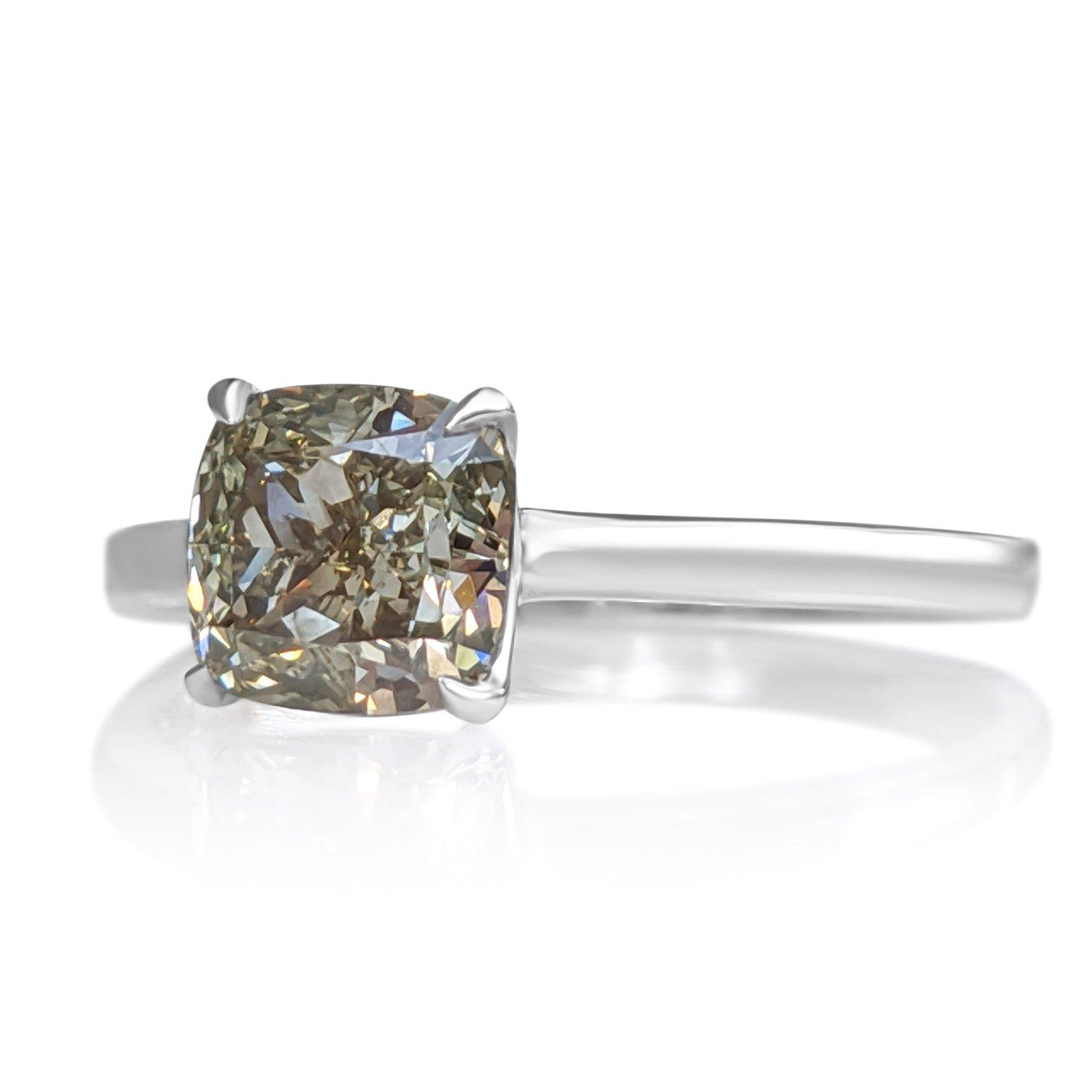 Women's NO RESERVE!  IGI 1.66ct Natural Green Diamond Solitaire14K White Gold Ring For Sale