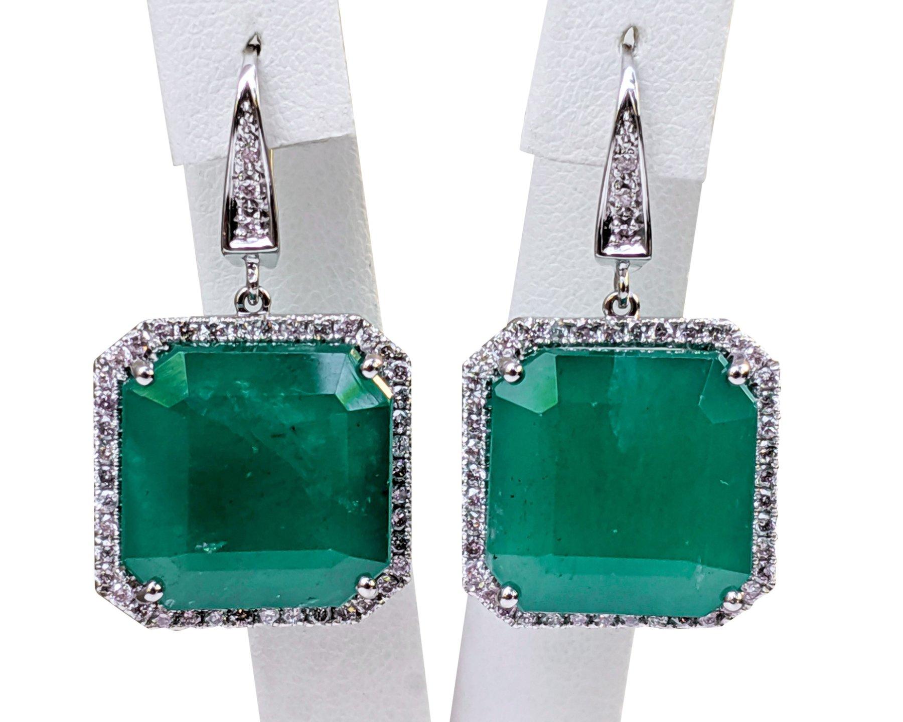 Square Cut NO RESERVE! IGI 37.00Ct Emerald & 0.90Ct Diamonds - 18 kt. White gold - Earrings For Sale