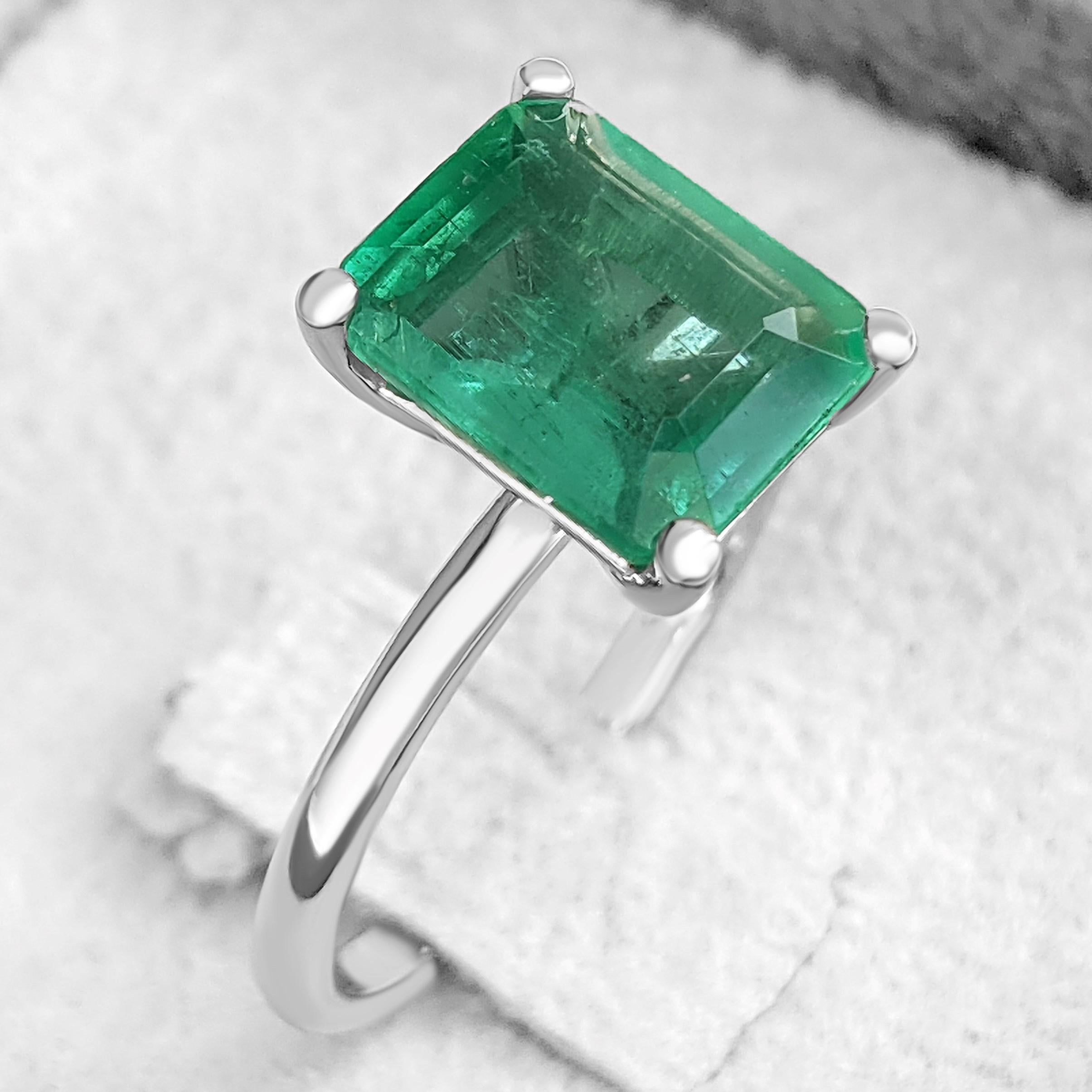 Emerald Cut $1 No Reserve! -  Minor Oil 2.65 Carat Natural Emerald, 14 Karat White Gold Ring