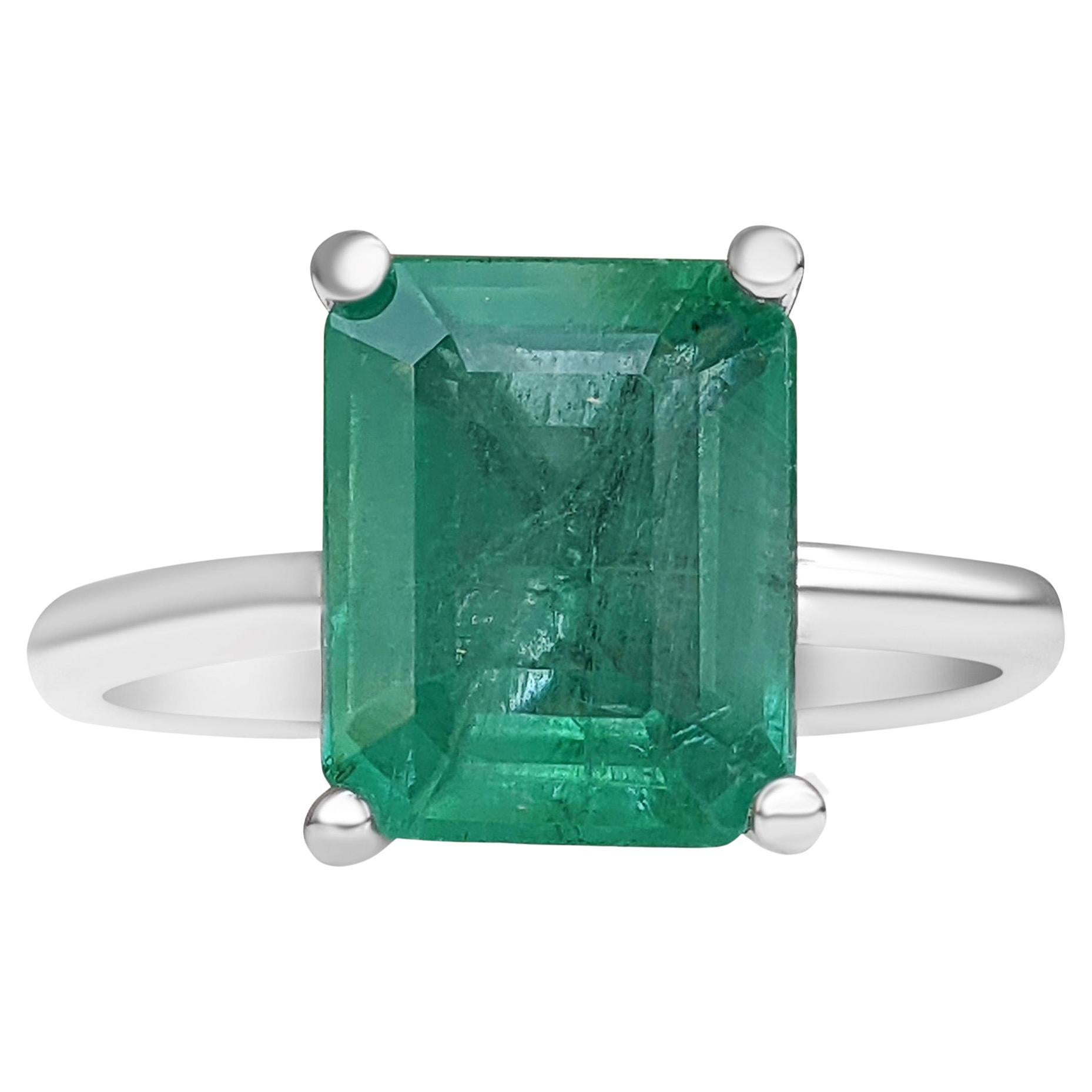 $1 No Reserve! -  Minor Oil 2.65 Carat Natural Emerald, 14 Karat White Gold Ring