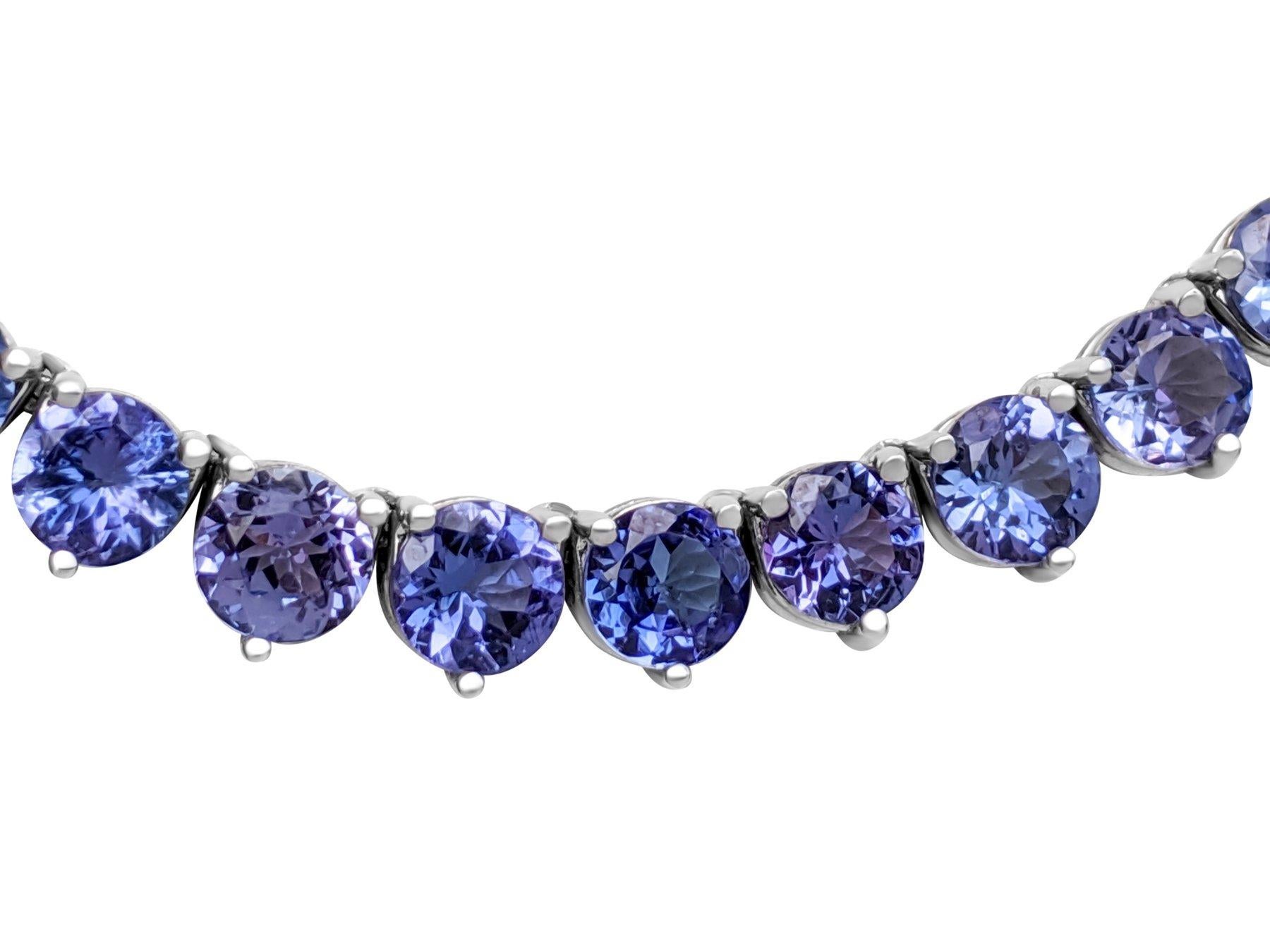 Center Tanzanite Stones:
Weight: 38.10 ct / 78 pieces
Color: Violetish Blue
Shape: Round Mixed
Tanzanites are usually enhances by heat

Item ships from Israeli Diamonds Exchange, customers are responsible for any local customs or VAT fees that might
