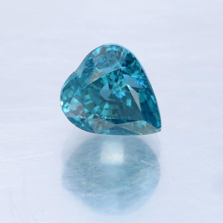 Sparkling Natural Ocean Blue 9.63 Carat Zircon from Cambodia For Sale
