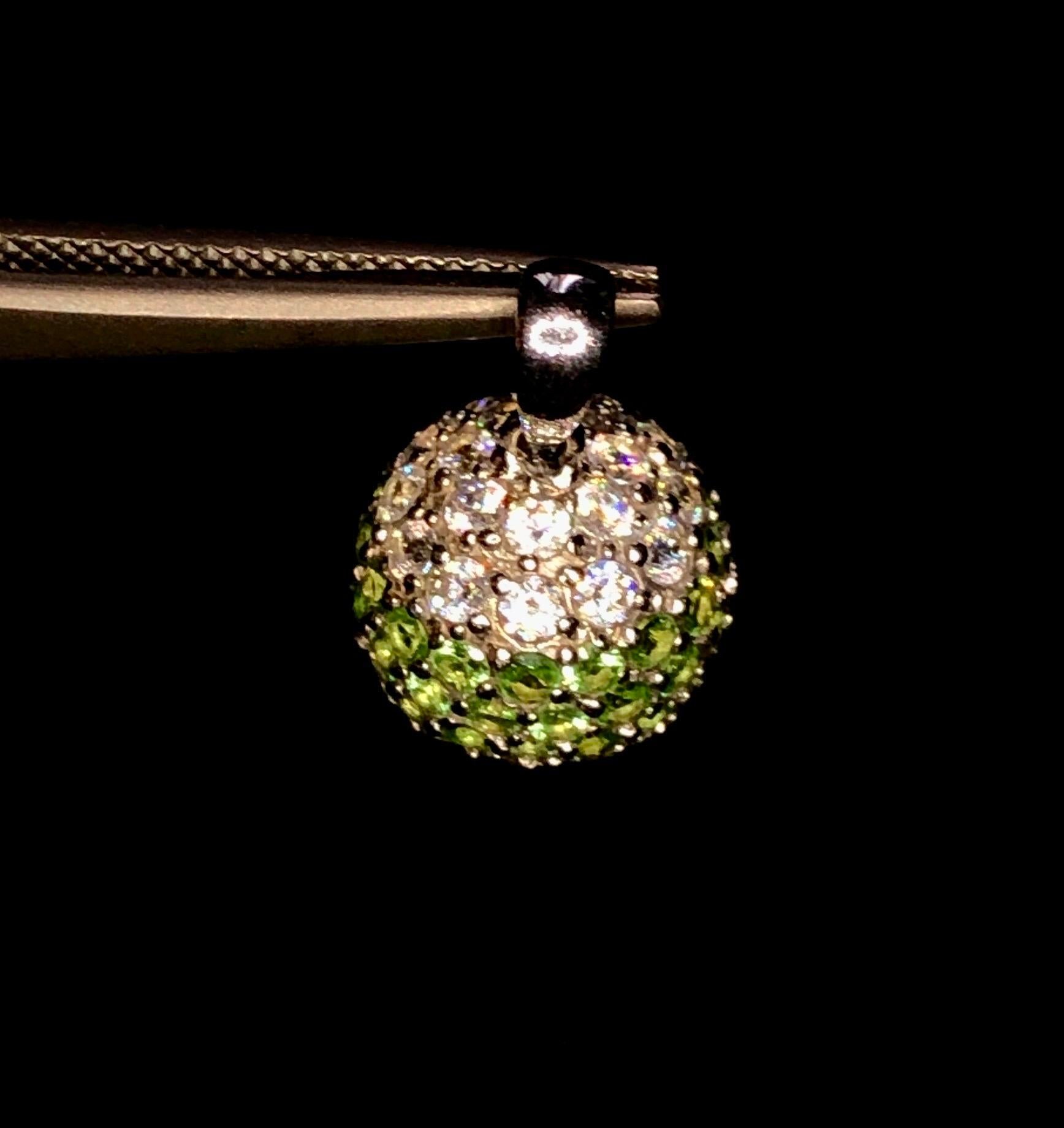 No Reserve- Tsavorite/Mozanite Ball pendant-925 Silver-Perfect for daily wear   In New Condition For Sale In Bangkok, TH