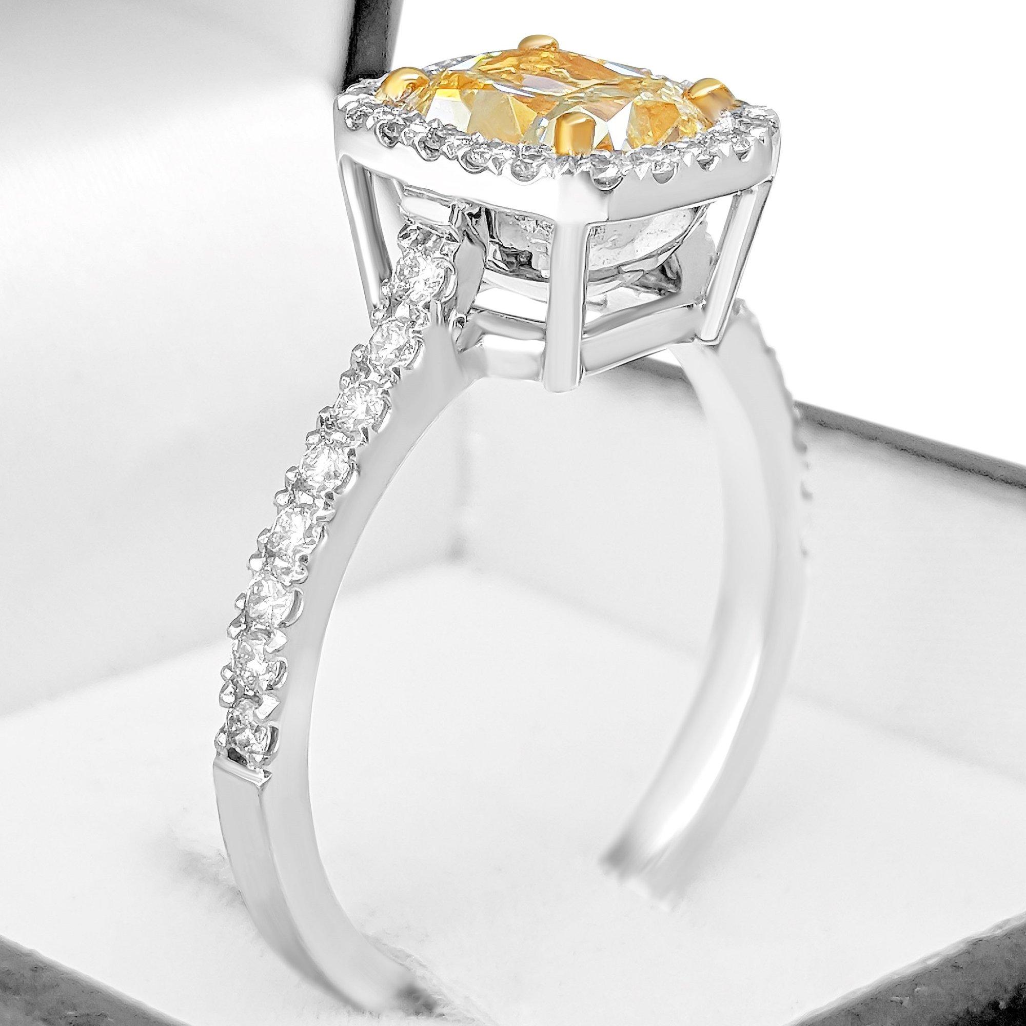 NO RESERVE!  -  VS1 2.14 Cttw Fancy Yellow Diamond Halo - 18K White Gold Ring In New Condition In Ramat Gan, IL