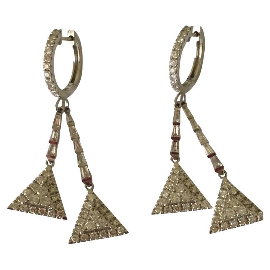 Ct 3 of Diamonds on Earrings in Gold For Sale