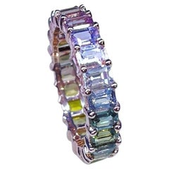 NO RESERVE!!Ct 5 of multicolor sapphires on band in gold