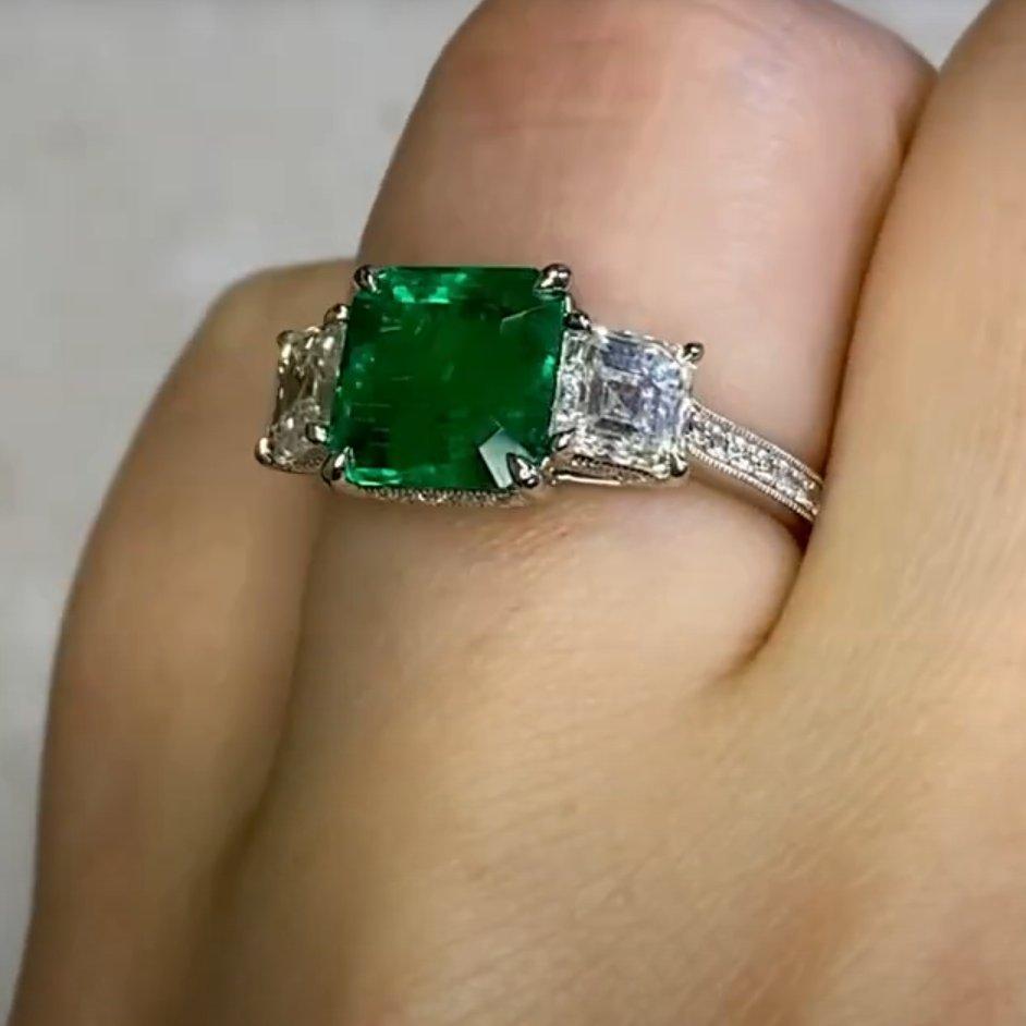 De las mujeres Anillo de esmeralda sin tratamiento (GIA y Gubelin Aprox. 2,6 quilates) Esmeralda colombiana en venta