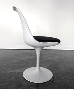 No.04 ALIVAR / MVSEVM - Silla giratoria Iconic 769S de Eero Saarinen - Tulipán