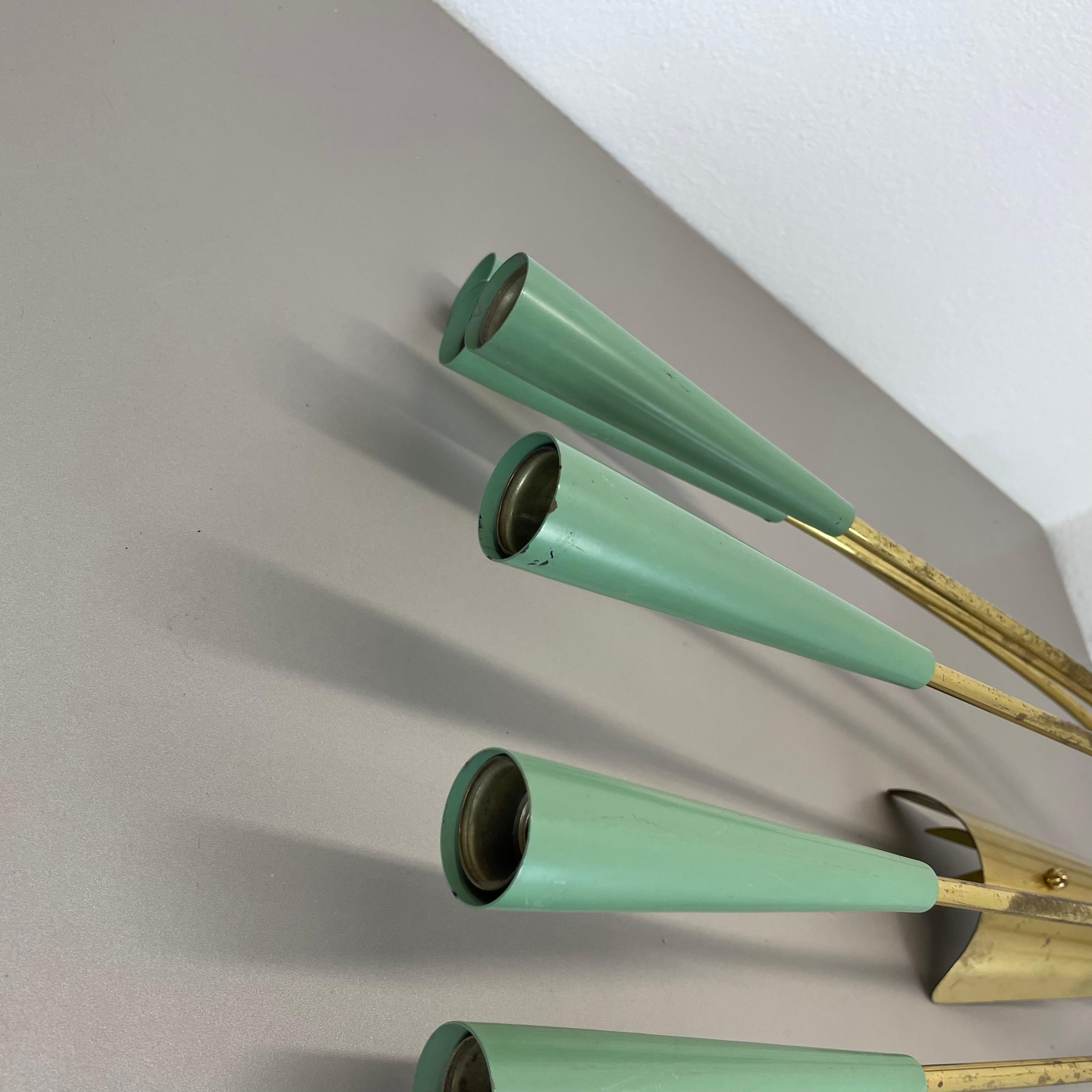 n.1 Grande Sconcerto da parete in ottone stile STILNOVO da 54 cm, Italia, anni '50 in vendita 6