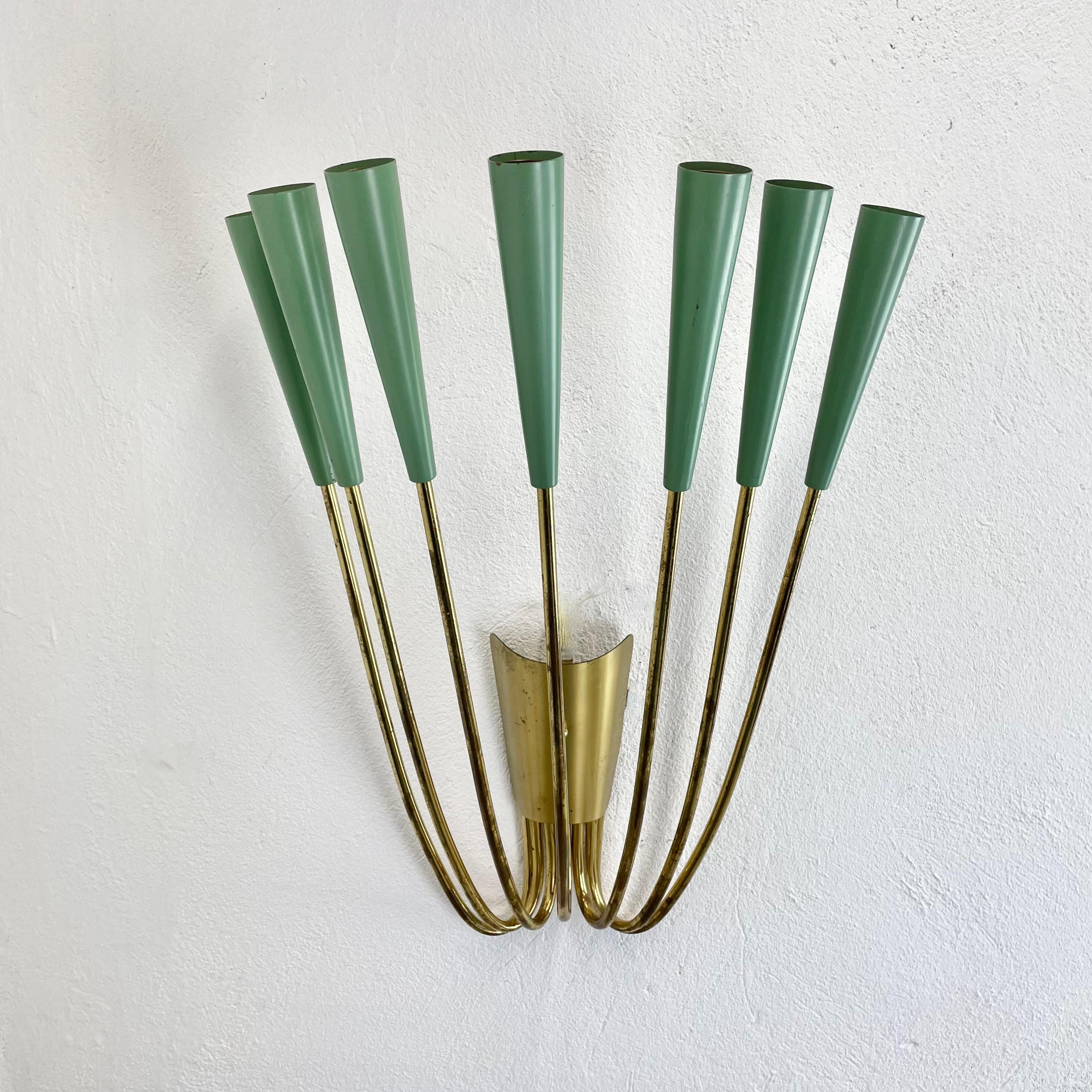 Mid-Century moderno n.1 Grande Sconcerto da parete in ottone stile STILNOVO da 54 cm, Italia, anni '50 in vendita