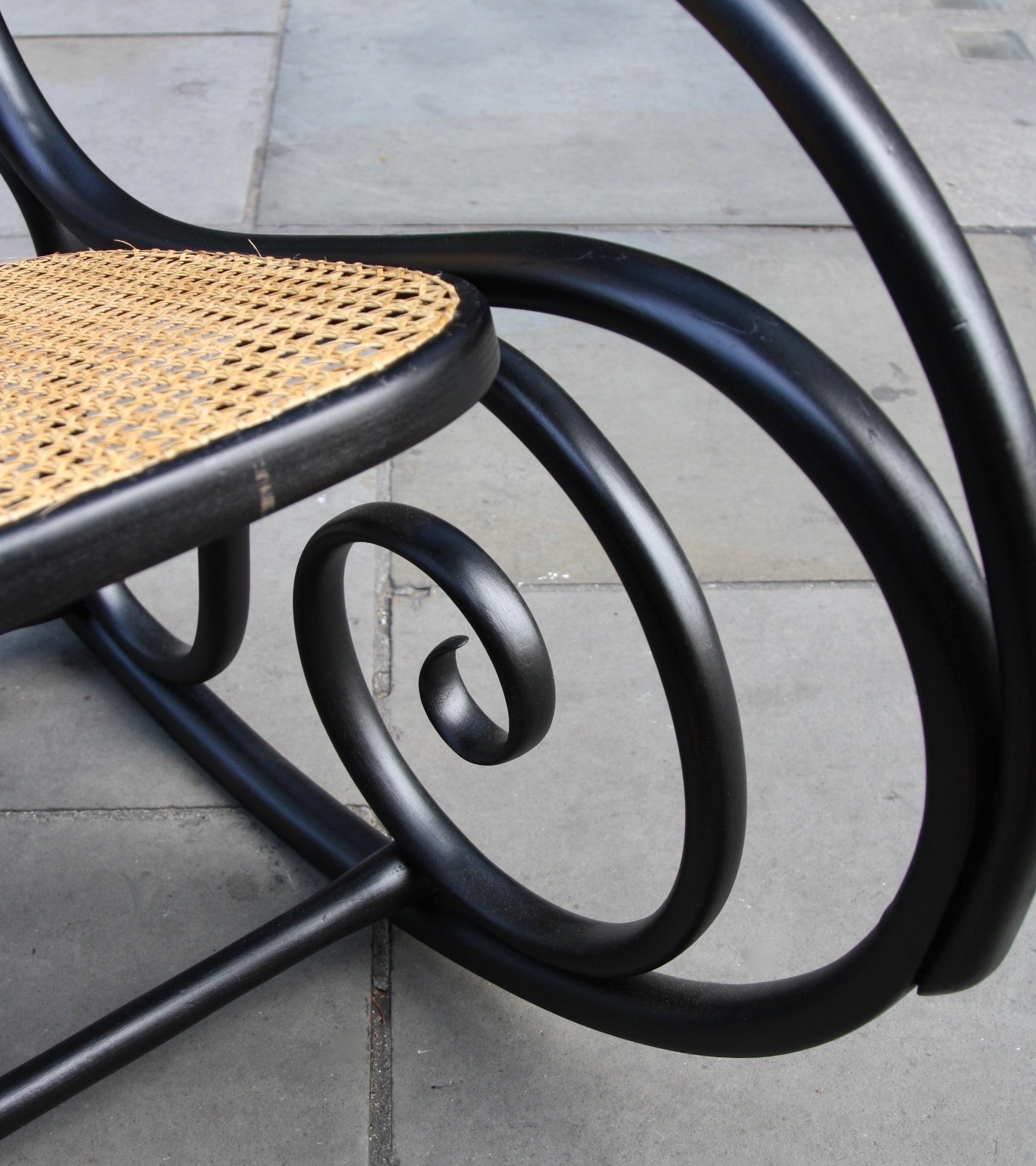Schaukelstuhl Nr. 10, Michael Thonet (Geflecht)