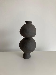 Steingut-Skulptur „Tonfisk“ von Ciona Lee