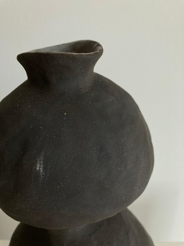 No.100 Stoneware Sculpture, Tonfisk by Ciona Lee In New Condition For Sale In Geneve, CH
