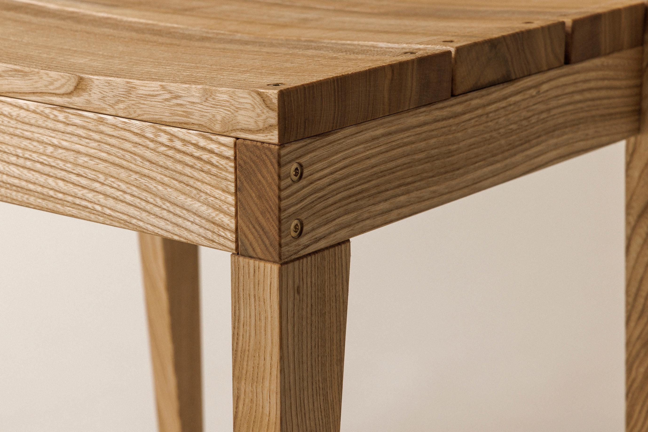 Nr.101 Stuhl (Holz) im Angebot