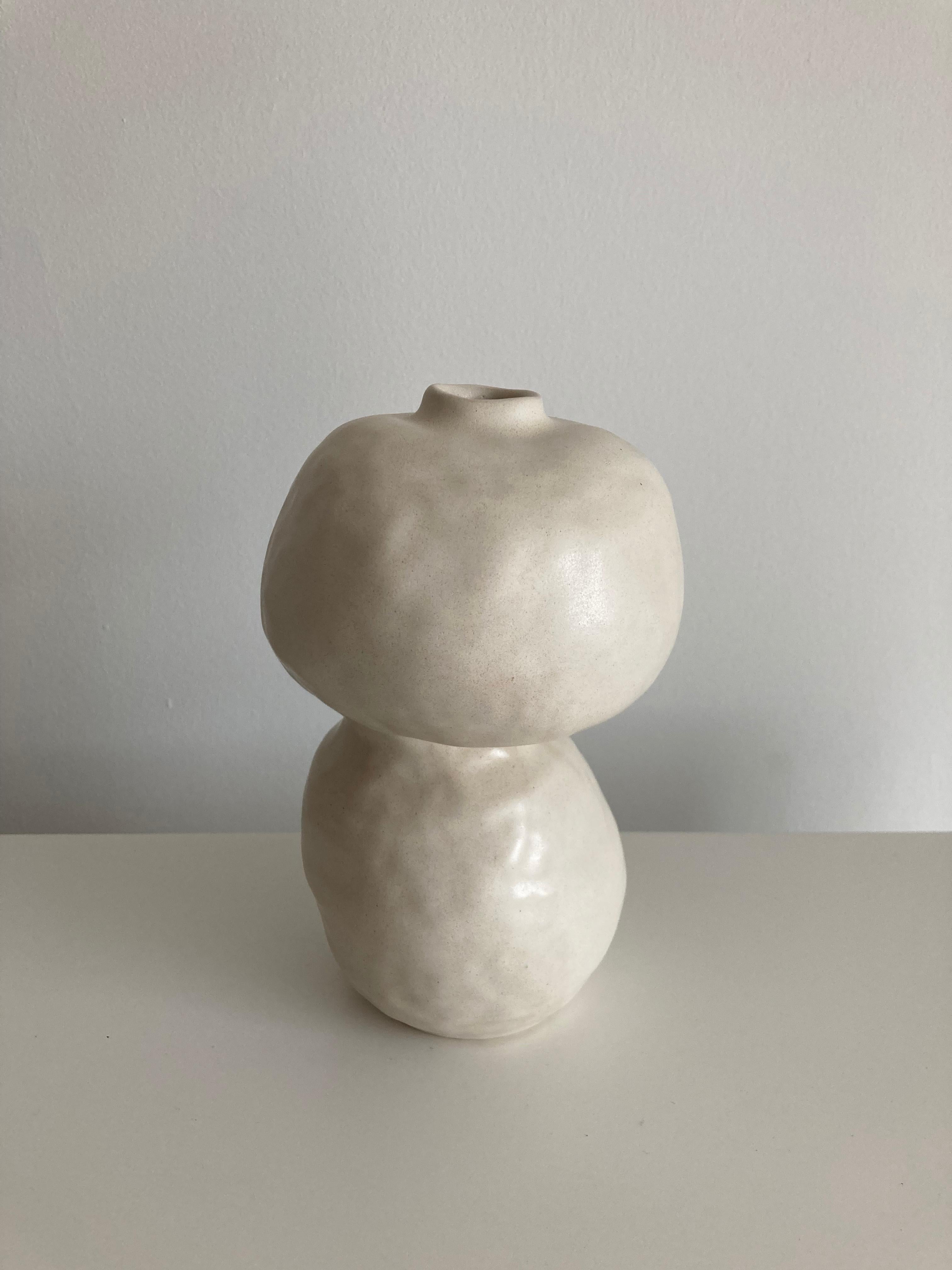 No.102 Stoneware Sculpture, Tonfisk by Ciona Lee In New Condition In Geneve, CH