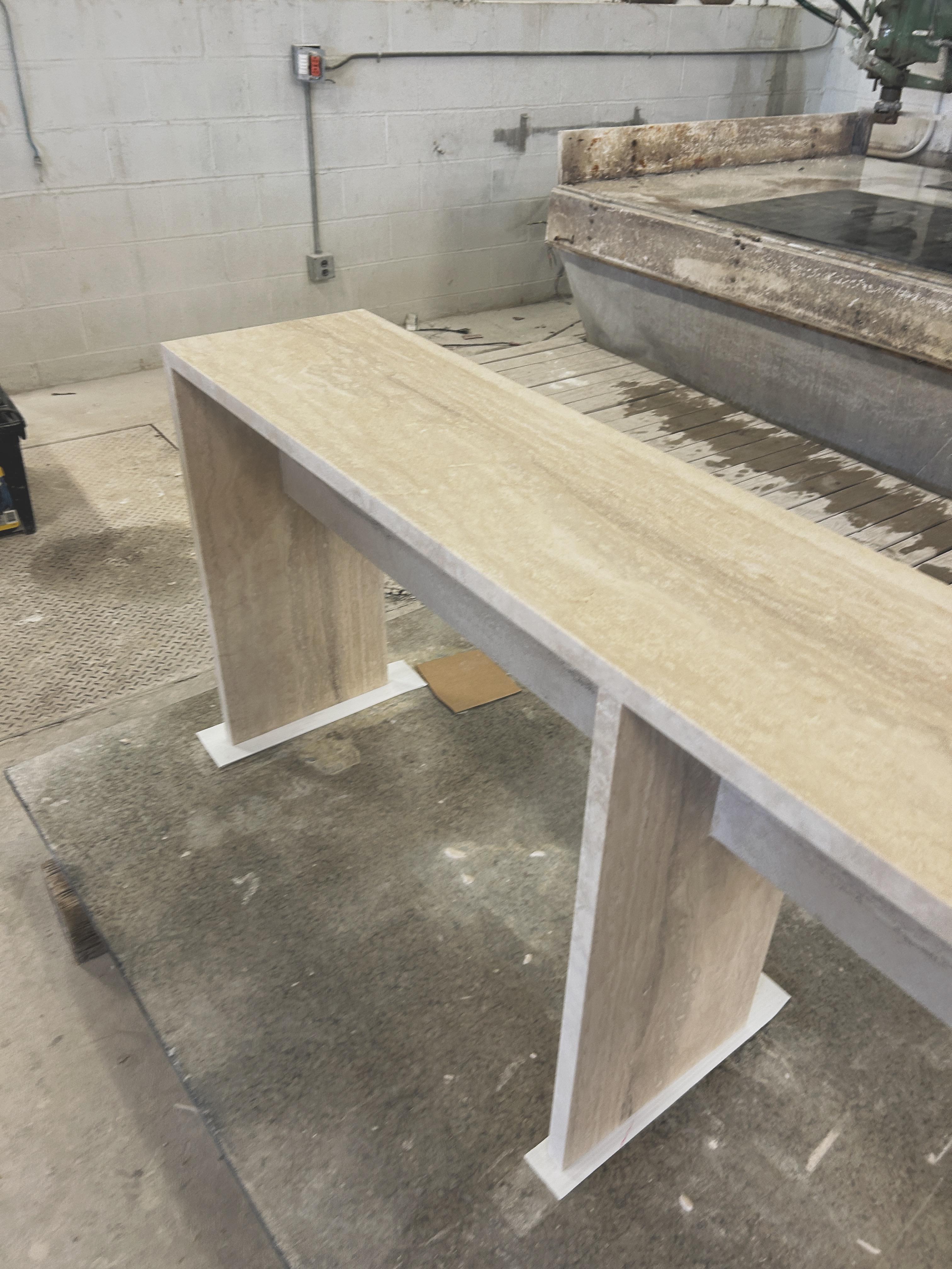 Nº113 Vein-cut Romano Travertine Console Table by Amee Allsop In New Condition For Sale In East Hampton, NY