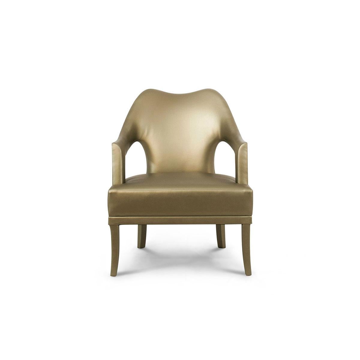 Portuguese Nº20 Armchair With Golden Polished Nails For Sale