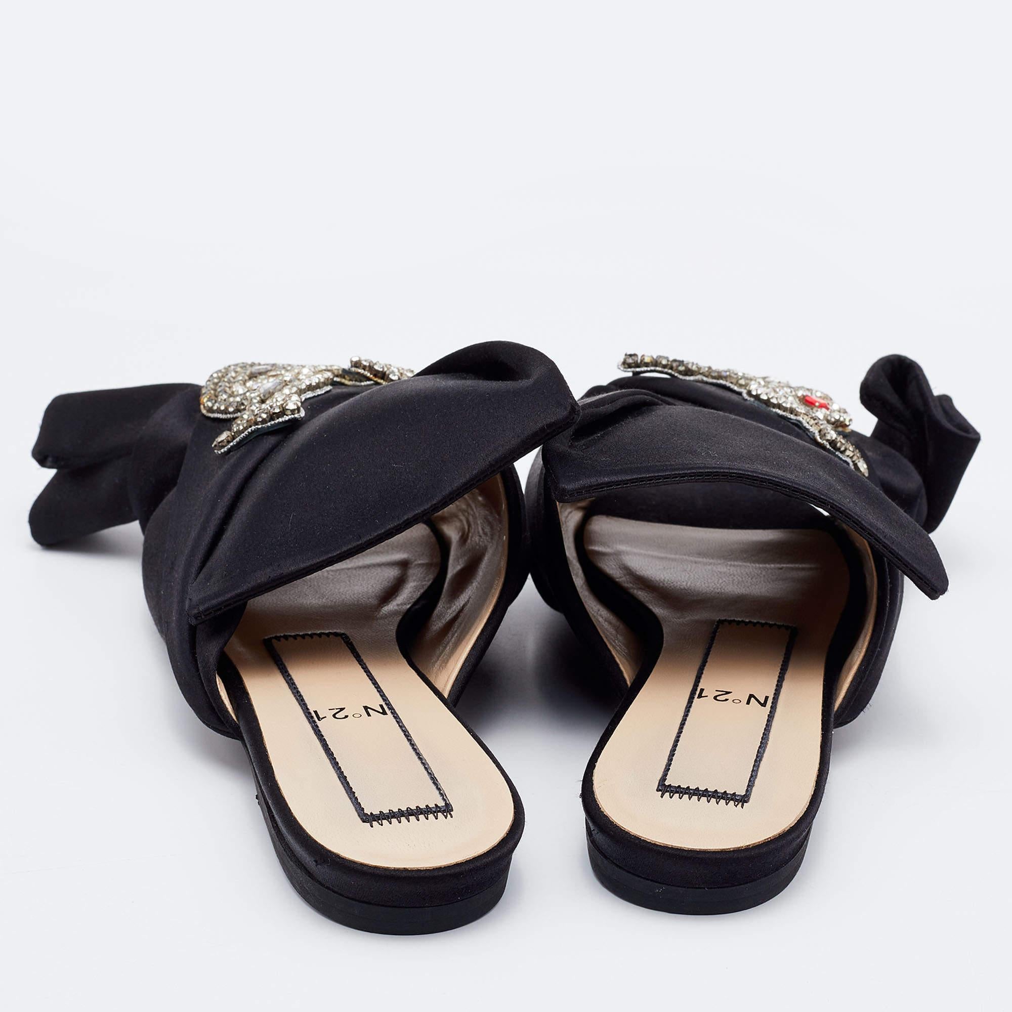 Nº21 Black Satin Knot Embellished Flat Sandals Size 37 For Sale 1