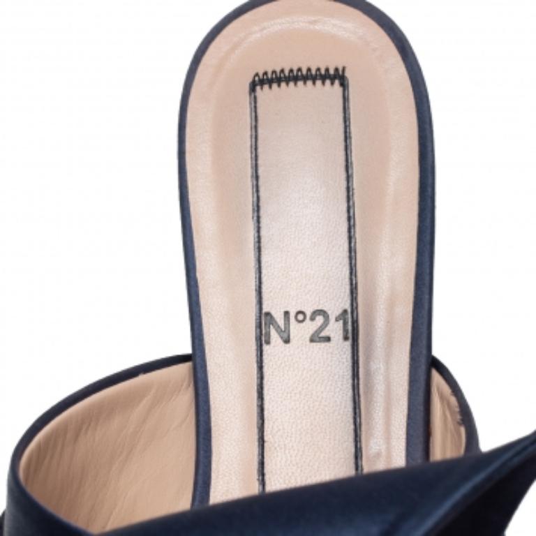 Nº21 Blau Satin Knoten flache Pantoletten Größe 36 Damen im Angebot