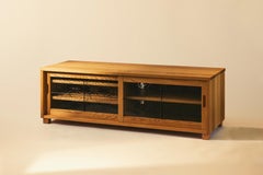 No.32 TV Stand