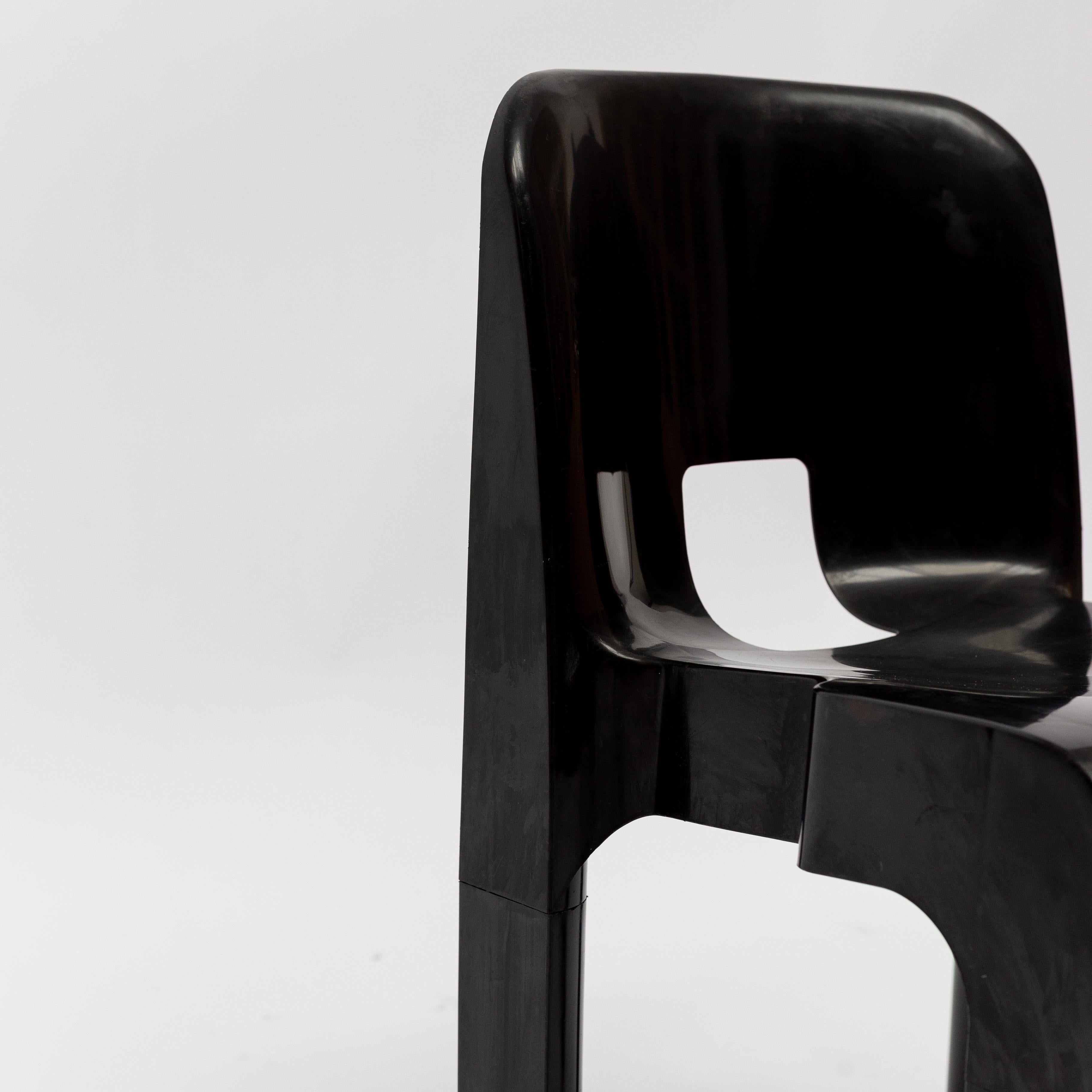 No.4867 Universale Black Plastic Chairs By Joe Colombo For Kartell, 1967 1