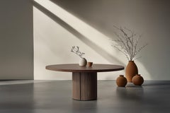 No6 Scarpa Wooden Table by NONO - Plateau rond personnalisable au design sculptural