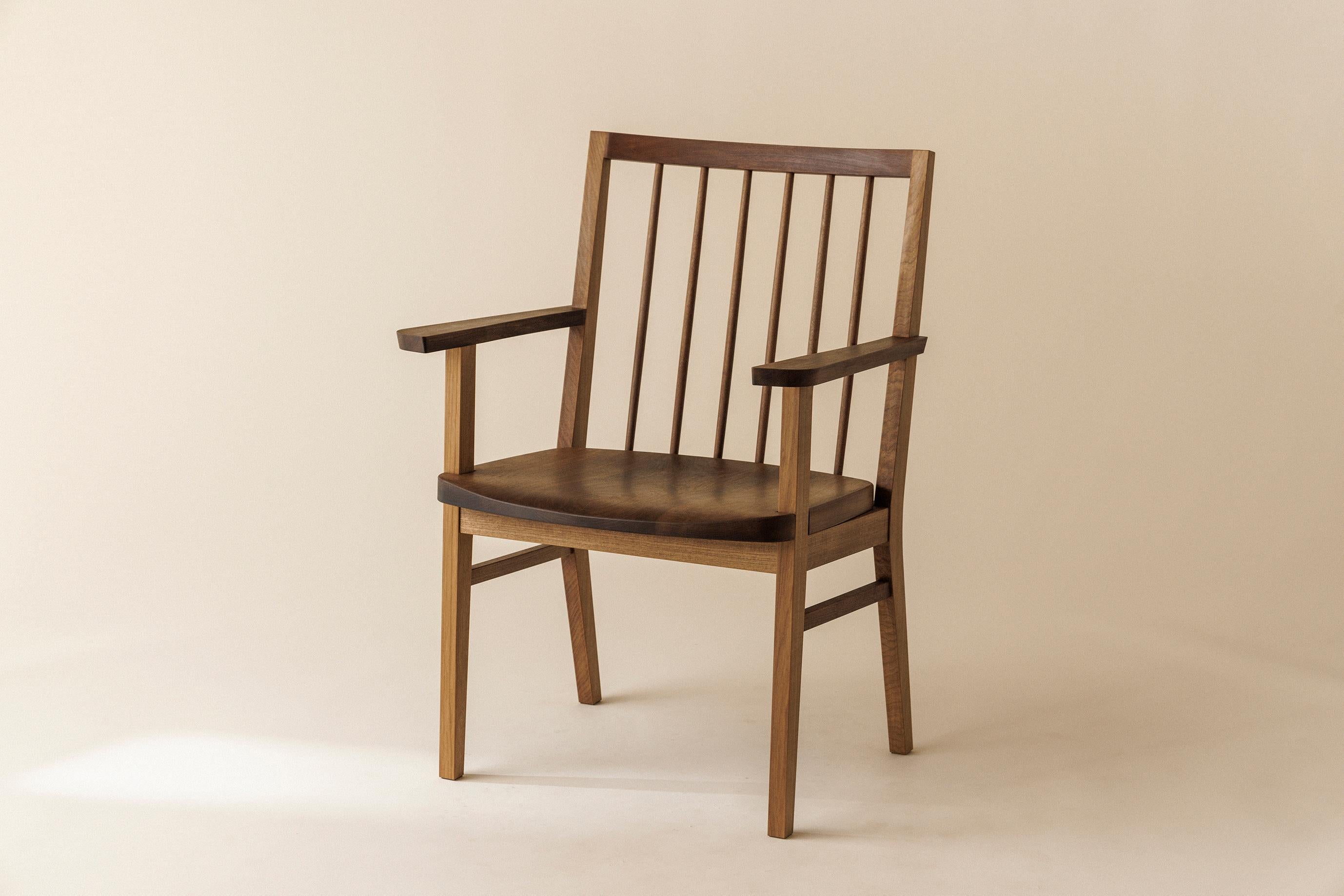 PRIMA DEI MOBILI VINTAGE
No.62 / SEDIA (bracciolo)
Compleanno / 2024.3.13
Dimensioni/ W645 D590 H870 SH440
Wood/ NOCE AFRICANO
Finitura: Finitura a olio

Si basa sull'ergonomia,
