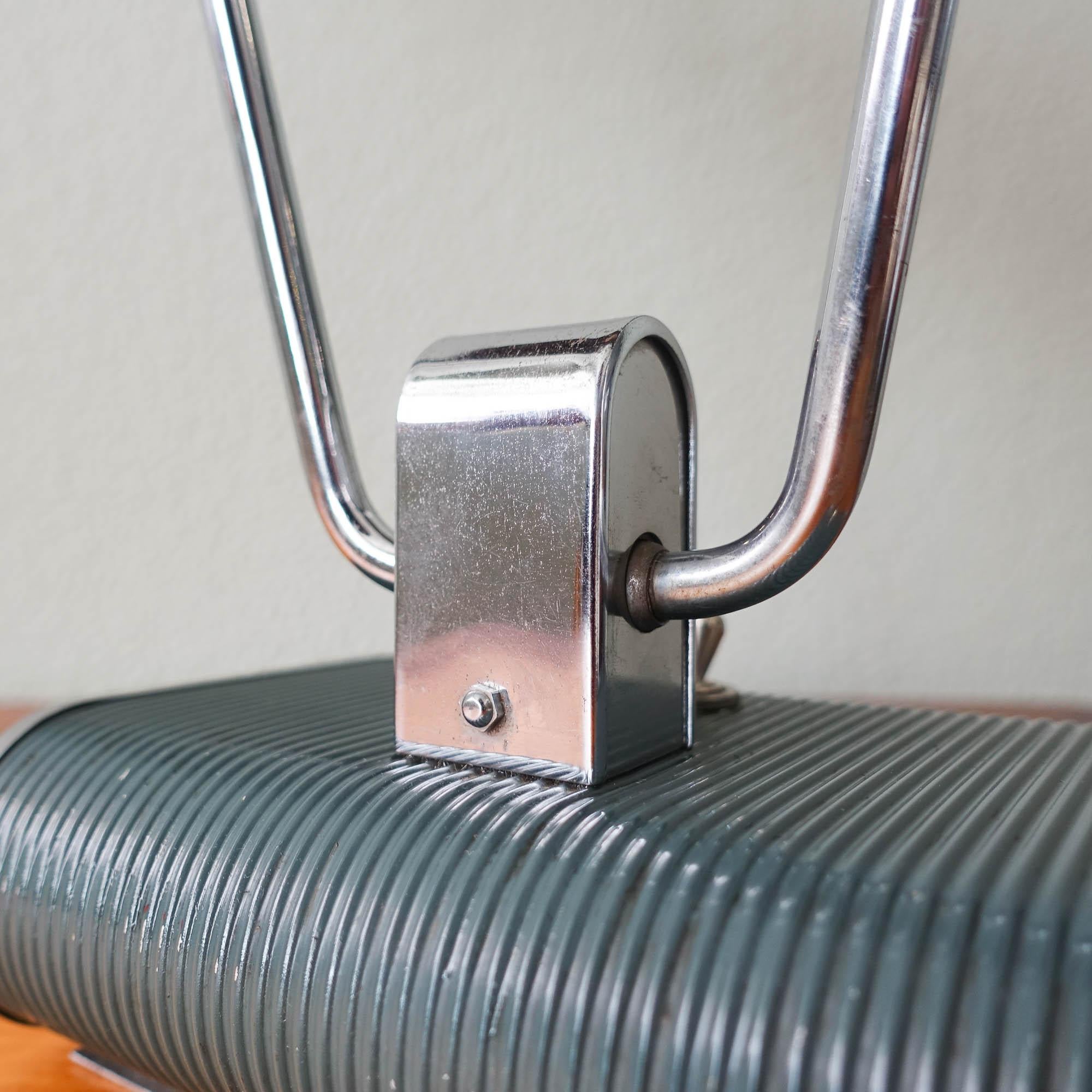 Lampada da scrivania No.71 di Eileen Gray per Jumo, anni '30 in vendita 9