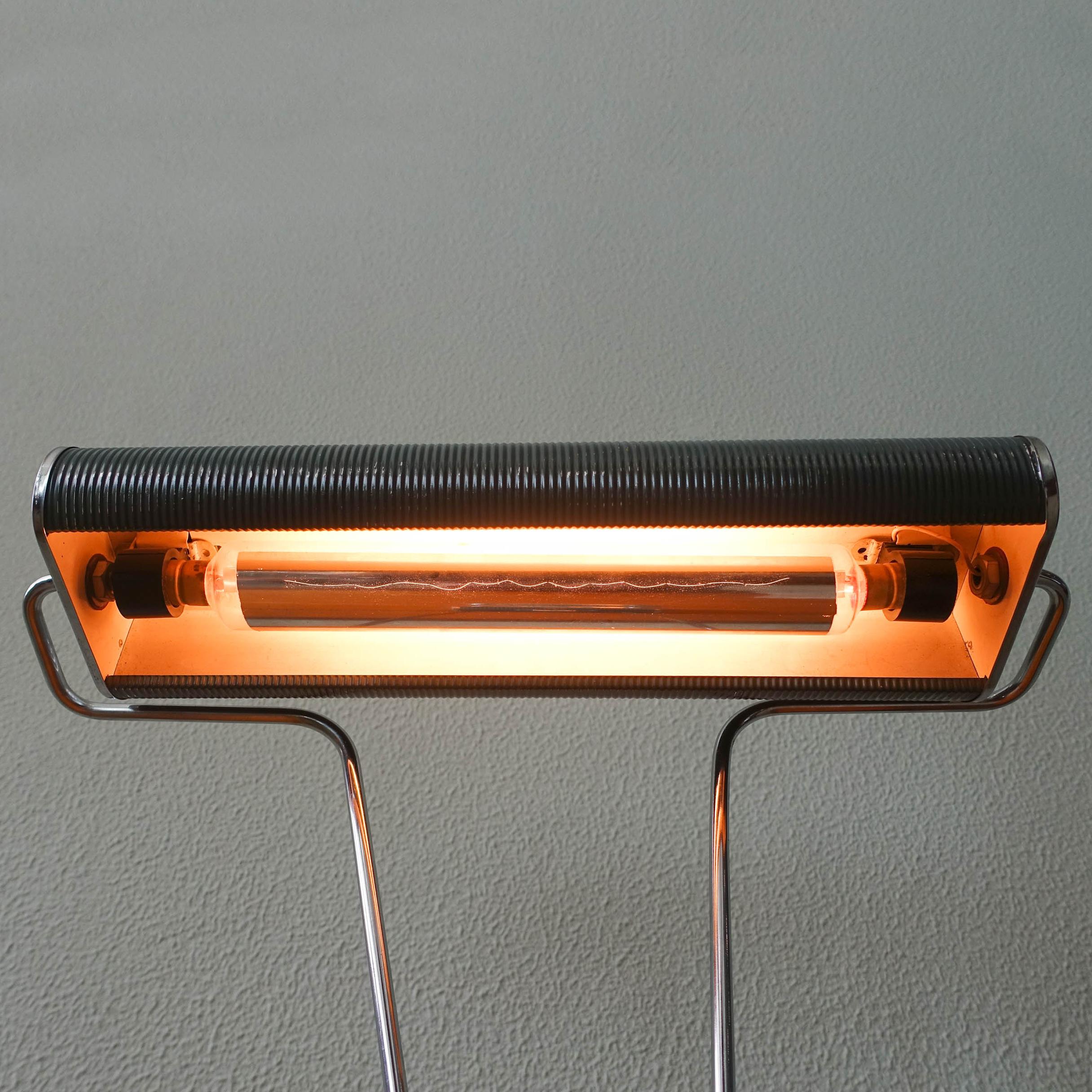 Lampe de bureau n°71 d'Eileen Gray pour Jumo, années 1930 en vente 11