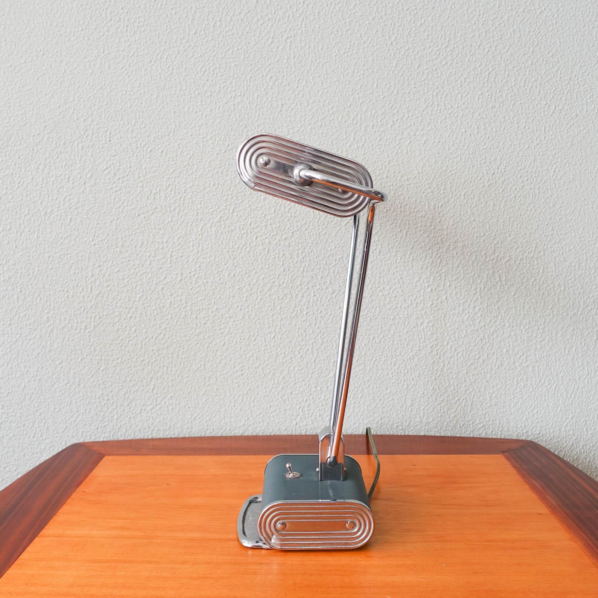 Lampe de bureau n°71 d'Eileen Gray pour Jumo, années 1930 Bon état - En vente à Lisboa, PT
