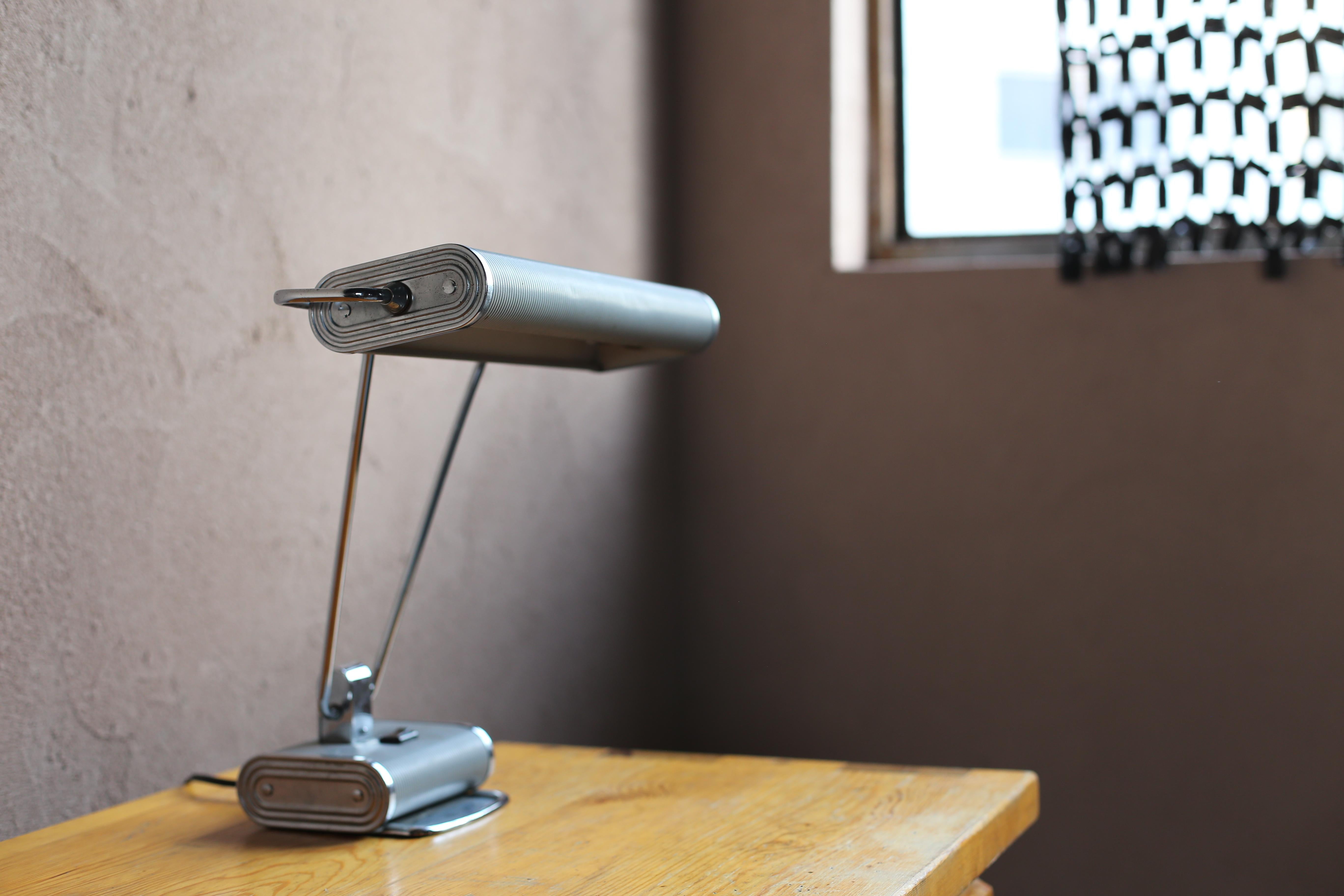 No.71 Grey Desk Lamp by Eileen Gray for Jumo In Good Condition In Sammu-shi, Chiba