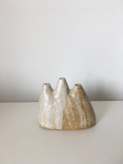 Steingut-Skulptur „Tonfisk“ von Ciona Lee